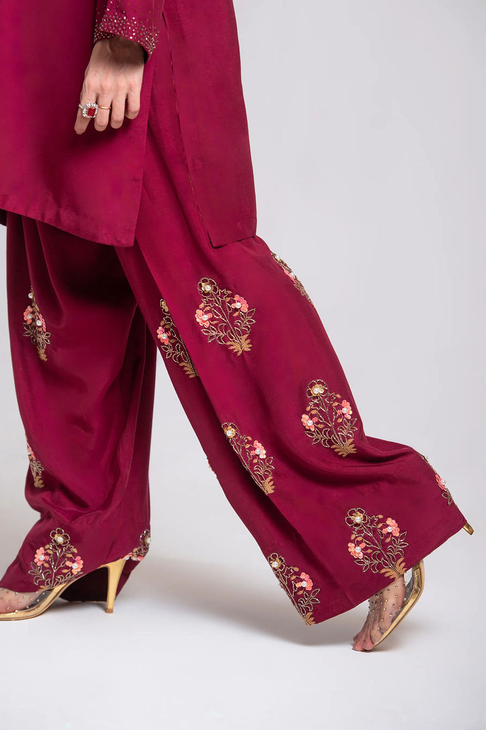 Maroon Luxe Embroidered Farshi Suit Set with Dupatta