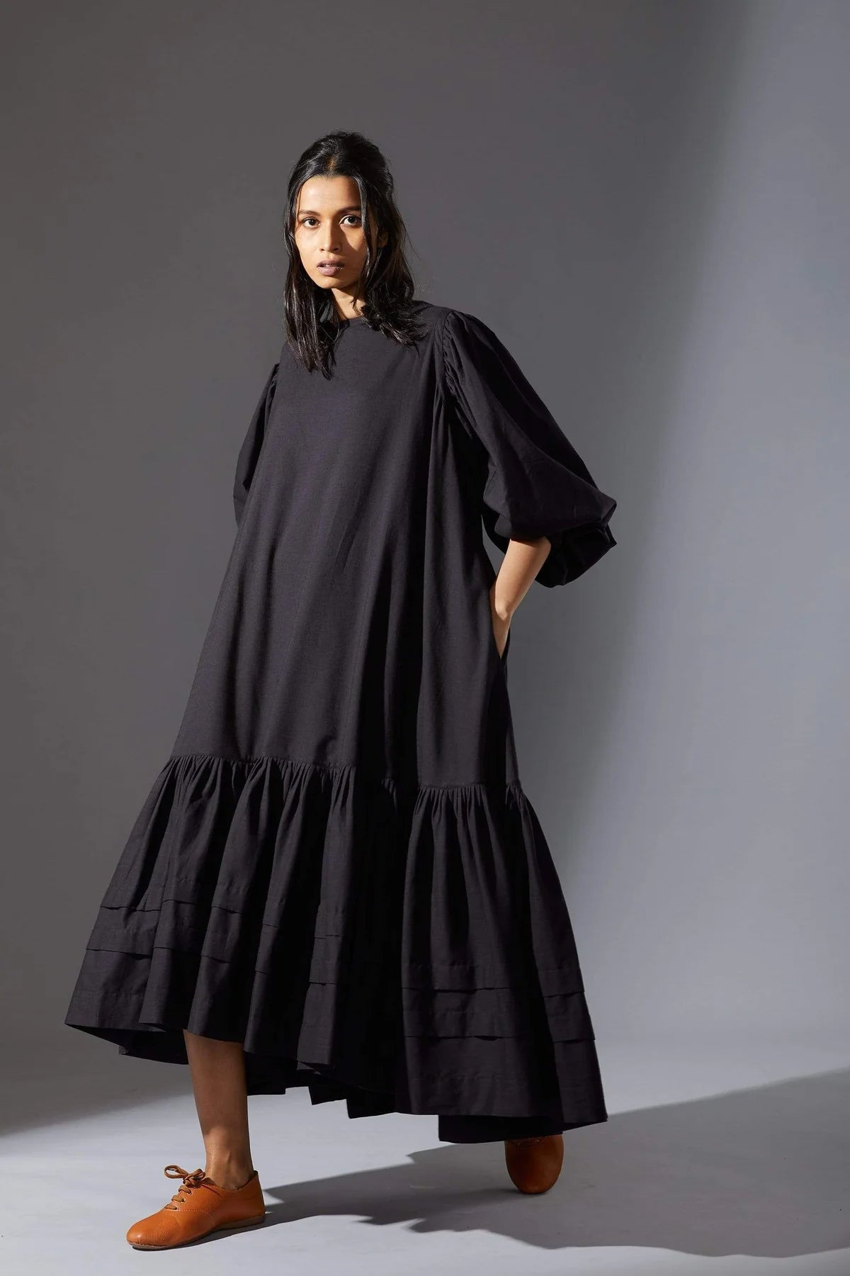 Kaavya Black Dress