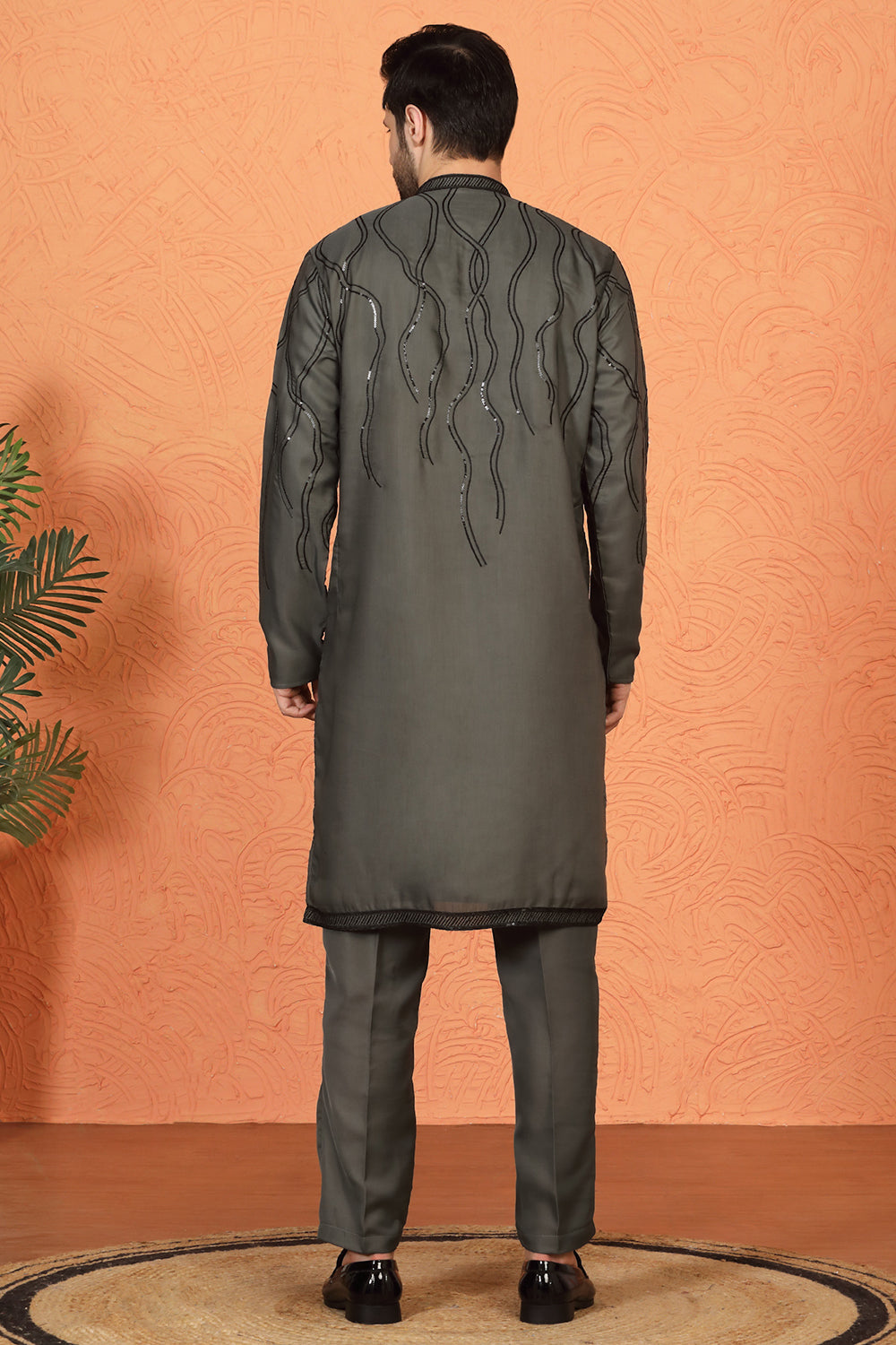 Mehfil-E-Khaas Embroidered Kurta Set with Back Elastic Pants