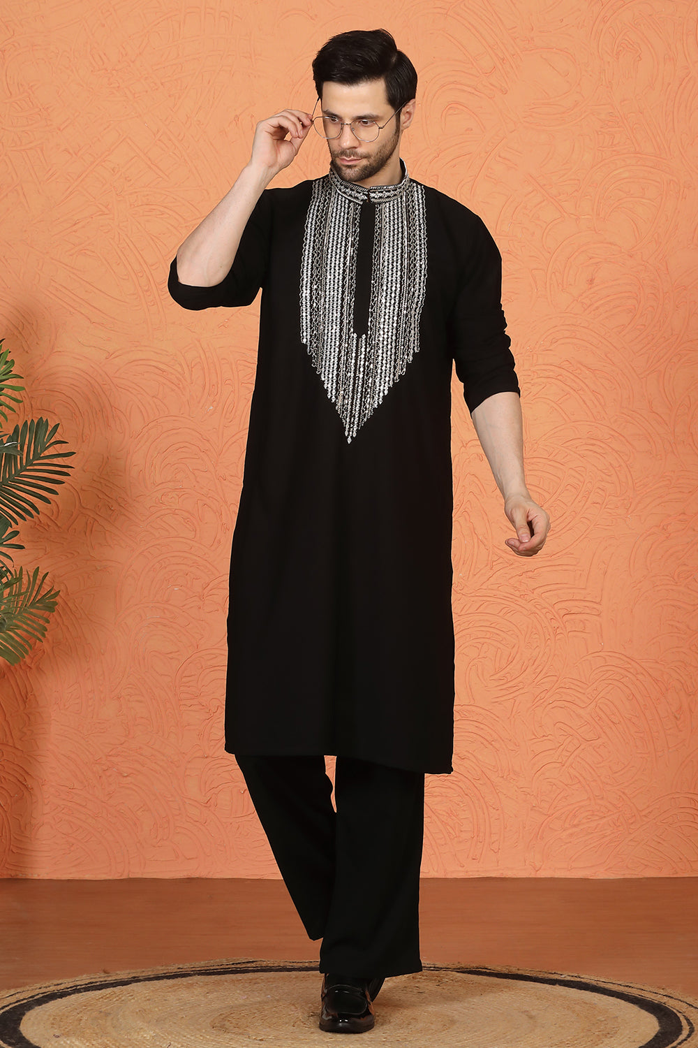 Nawaaz Embroidered Kurta with Loose Fit Parallel Matching Pants