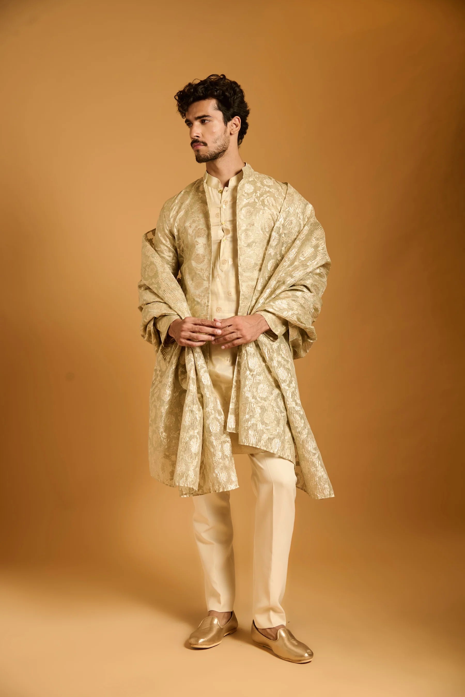 Trifecta tissue sherwani