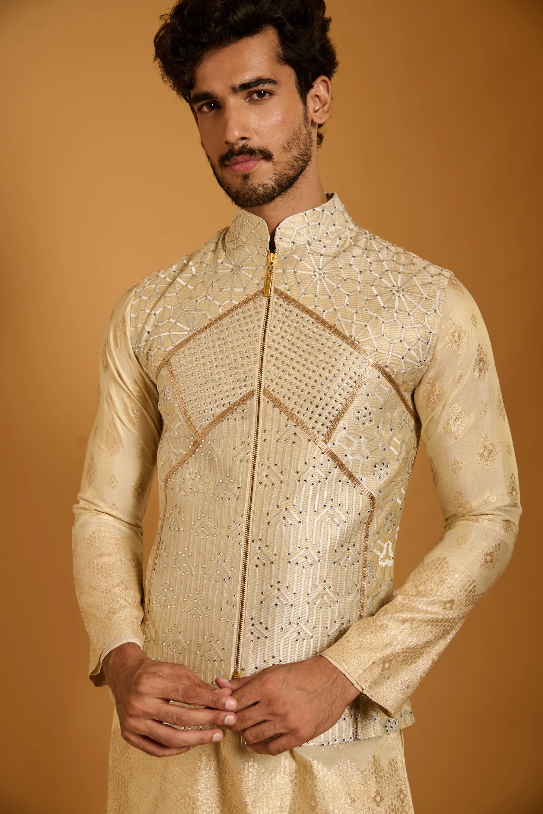 Trifecta ivory crystal bandi