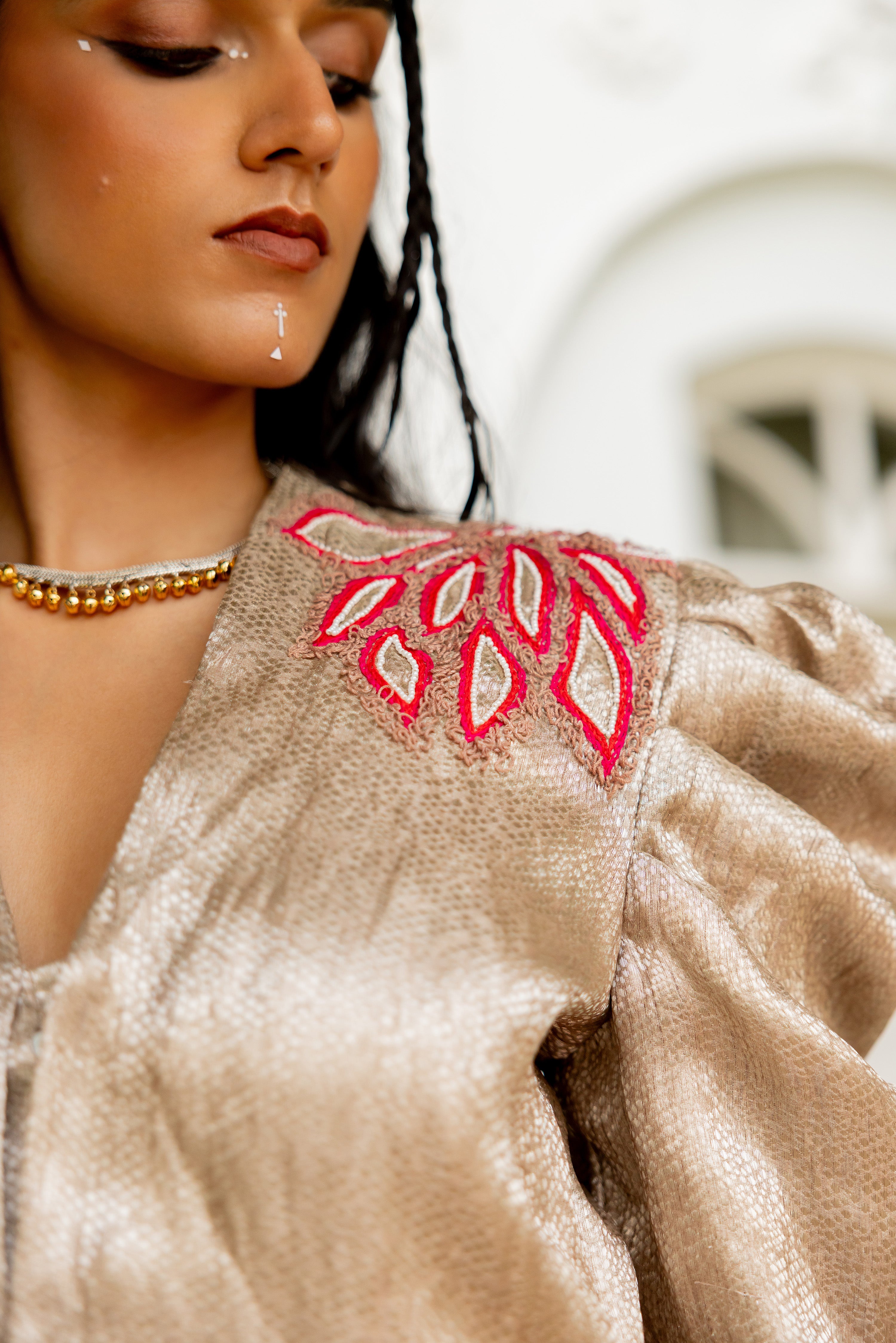 SNAKE PRINT SHIRT AND TRAIL SKIRT (Karima)