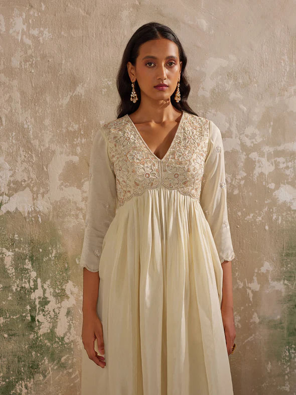 OASIS CREAM SILK KURTA SET