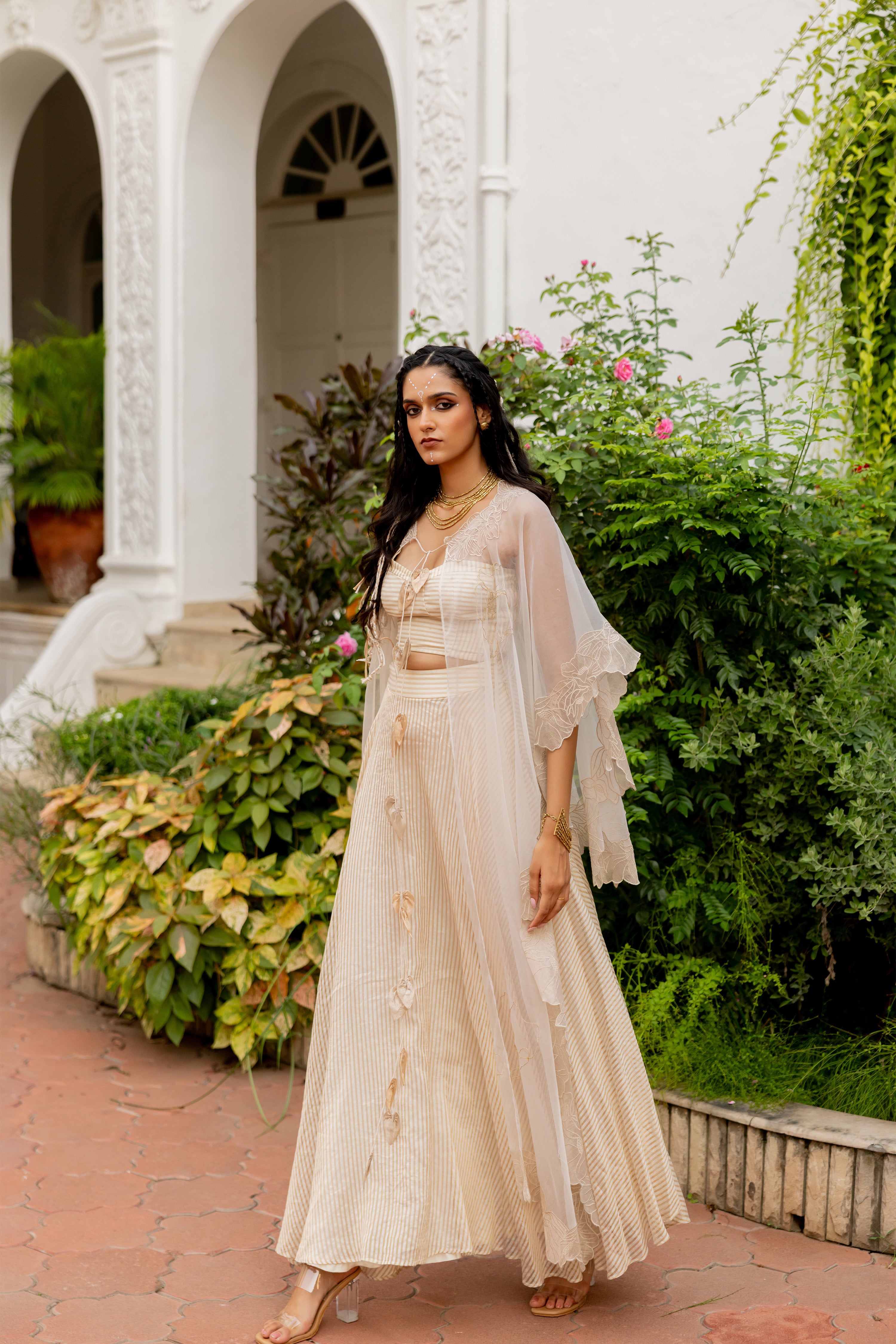 Ivory cape set (Yutika)