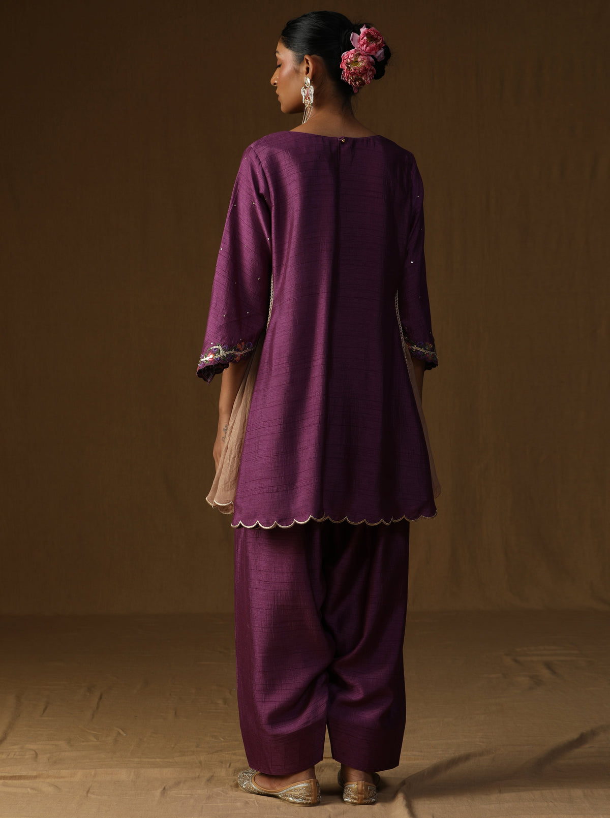 Vanya – Mridul Baingani Embroidered Suit Set