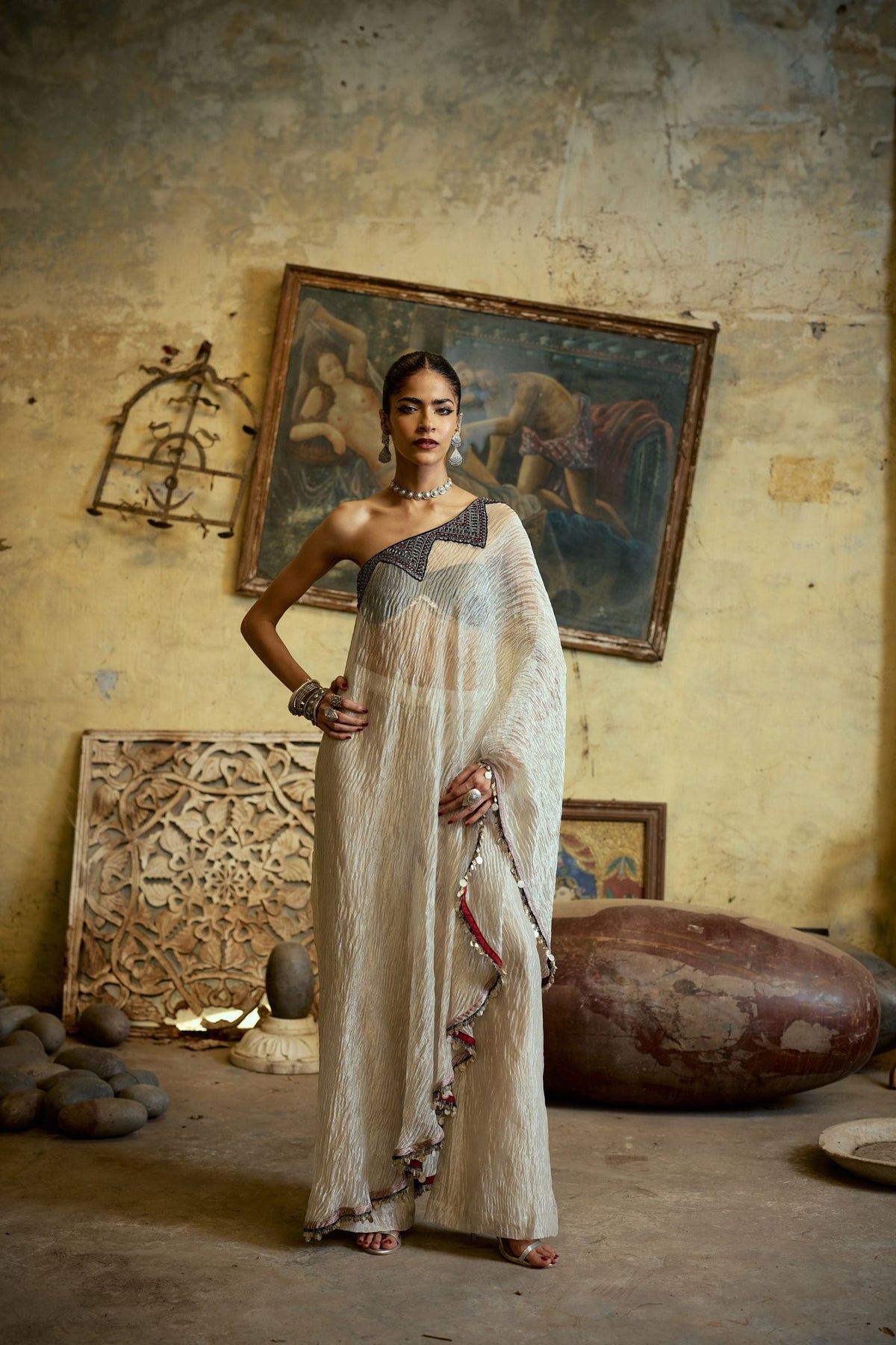 OFF SHOULDERED CAPE SET