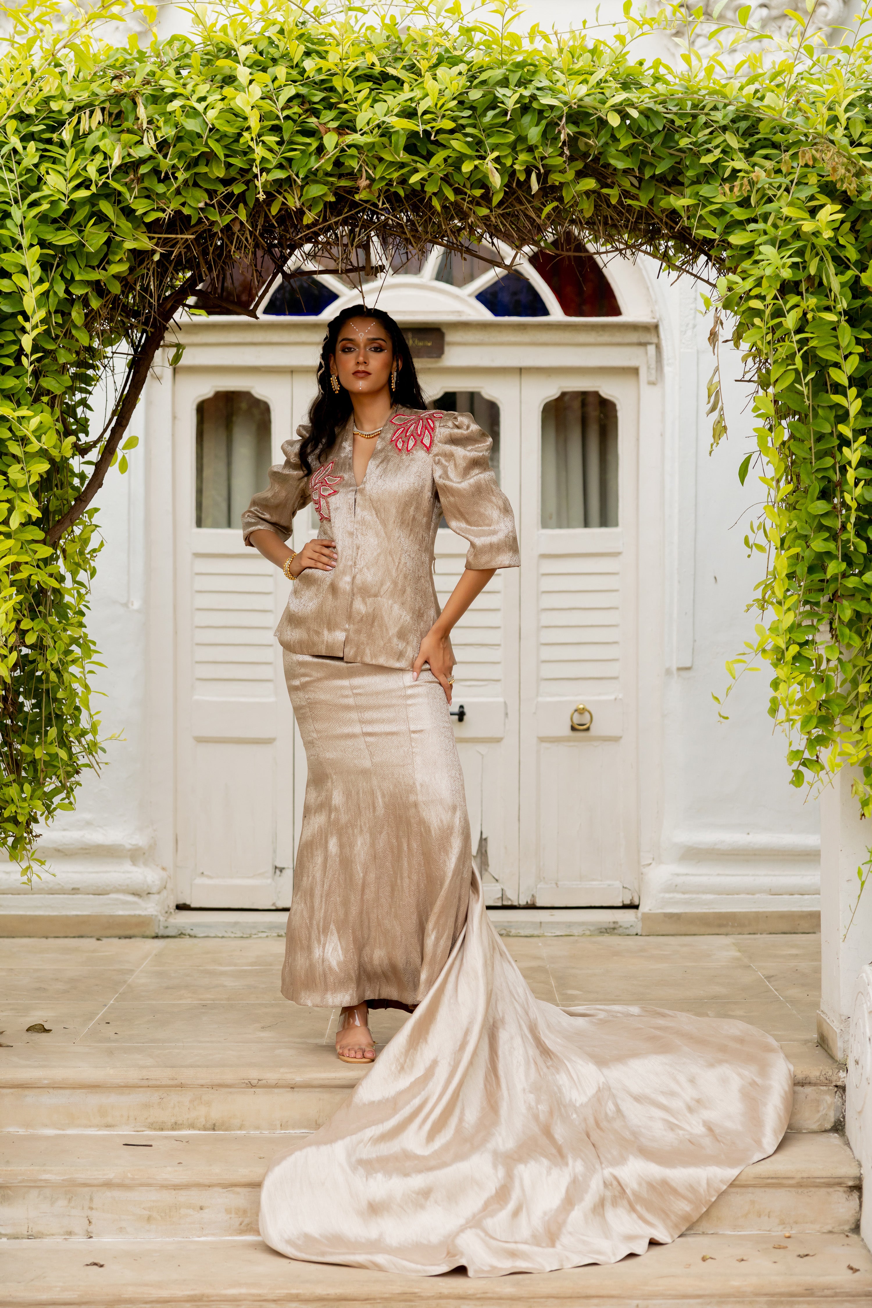 SNAKE PRINT SHIRT AND TRAIL SKIRT (Karima)