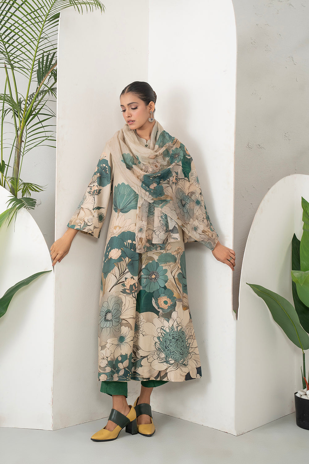 Beige Silk Chanderi Delicate Floral Artwork Printed Tunic Set (2 PCS)