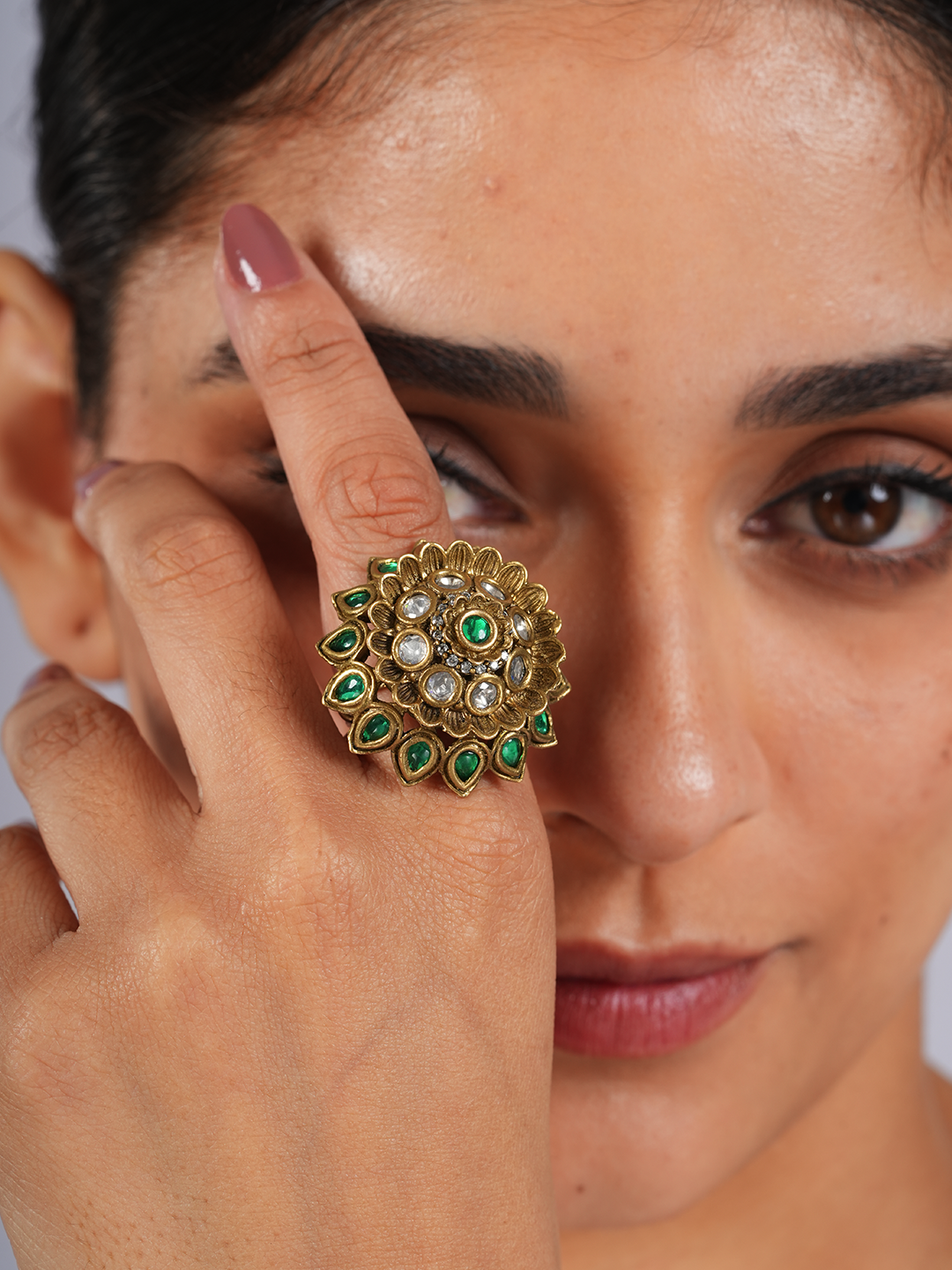 Emerald Noor Ring