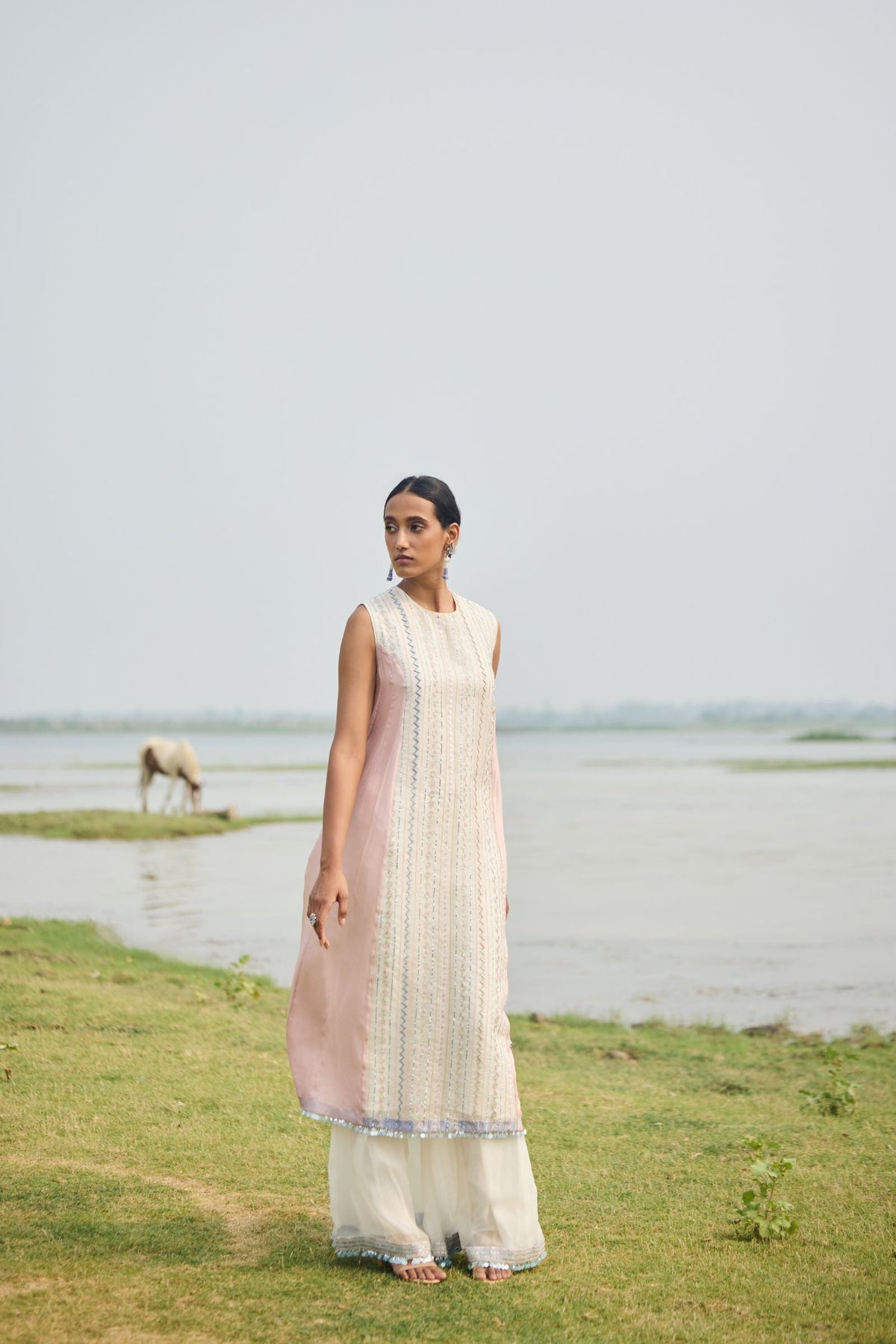 EMBROIDERED  KURTA PAIRED WITH PSNT AND DUPATTA