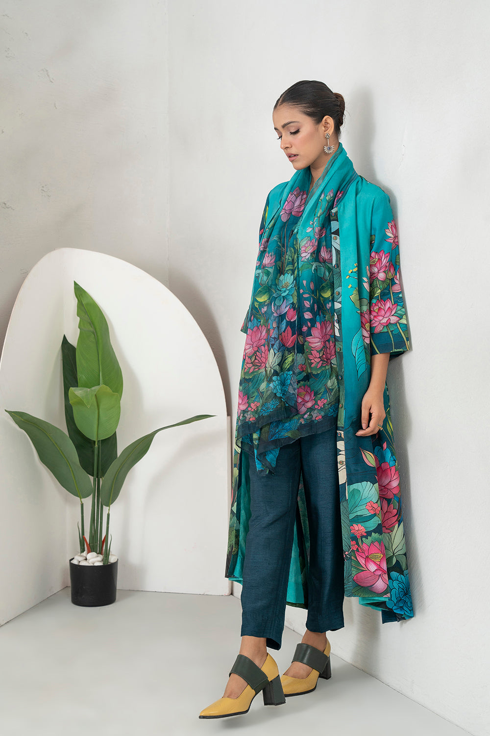 Aqua Fades Into Deep Blue Silk Chanderi Lush Lotus Printed Dress Set (3 PCS)
