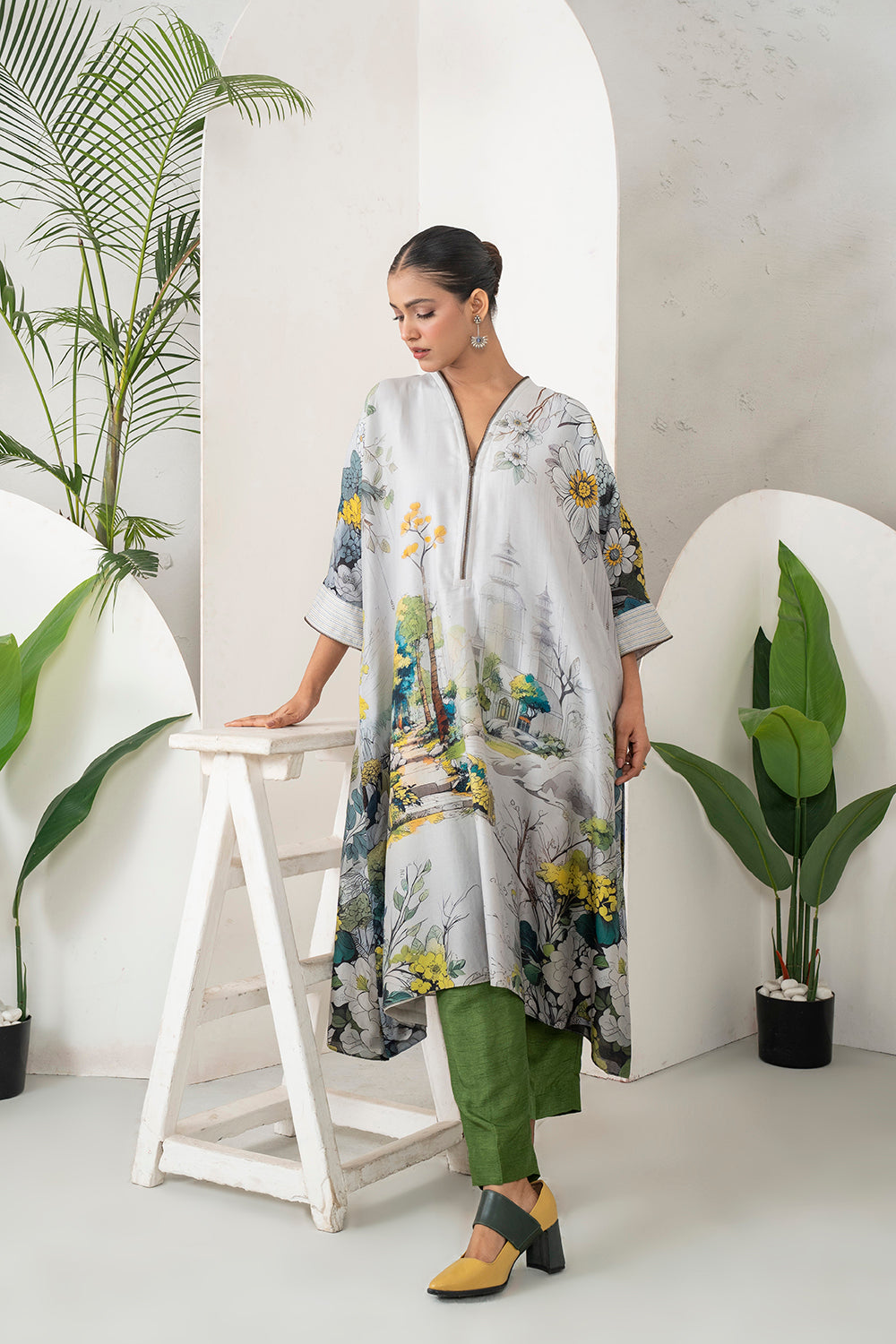 Grey Silk Chanderi Painterly Landscape Printed Zippered Dress Set (2 PCS)