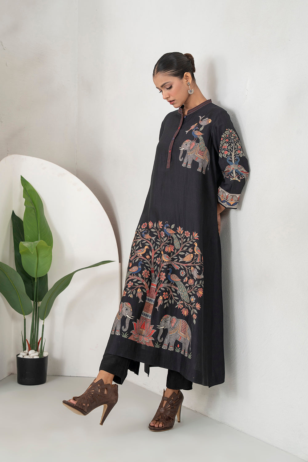 Black Silk Chanderi Rich Folk-Inspired Printed Tunic Set (2 PCS)