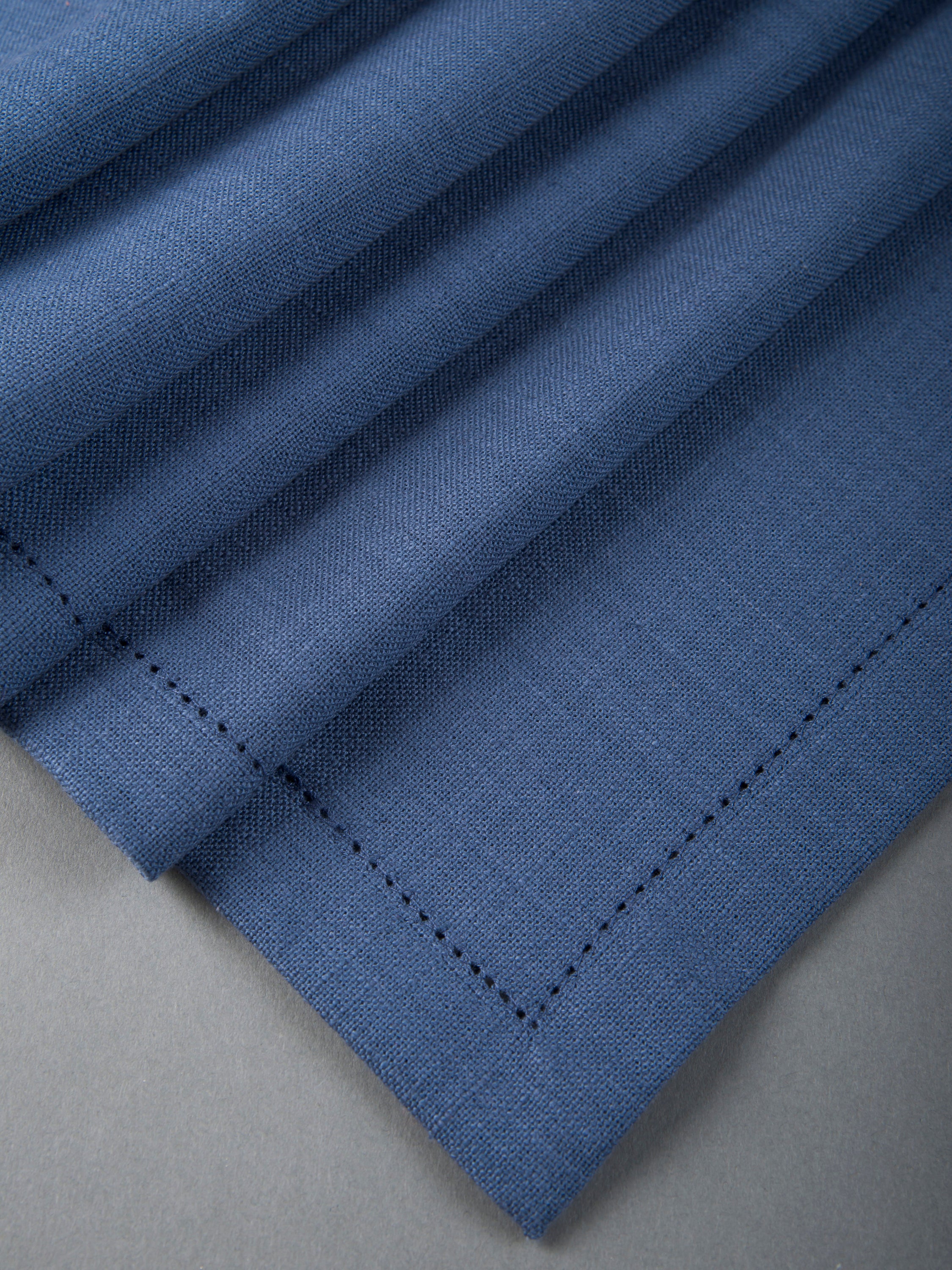 Navy Noveau Placemat and Napkin set of 4 each