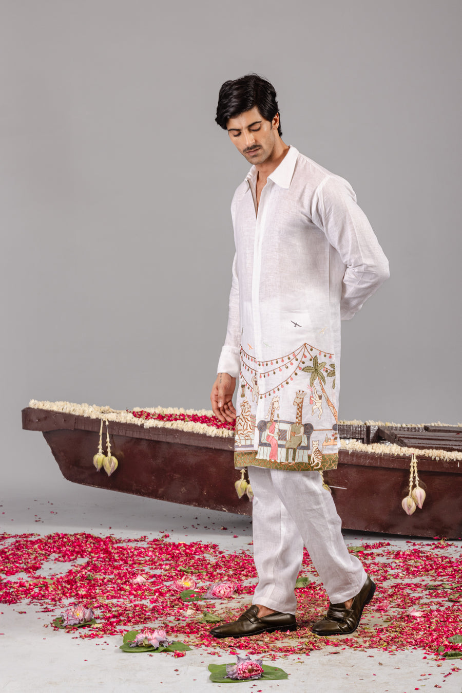 CARNIVAL WHITE ZIPPER KURTA SET