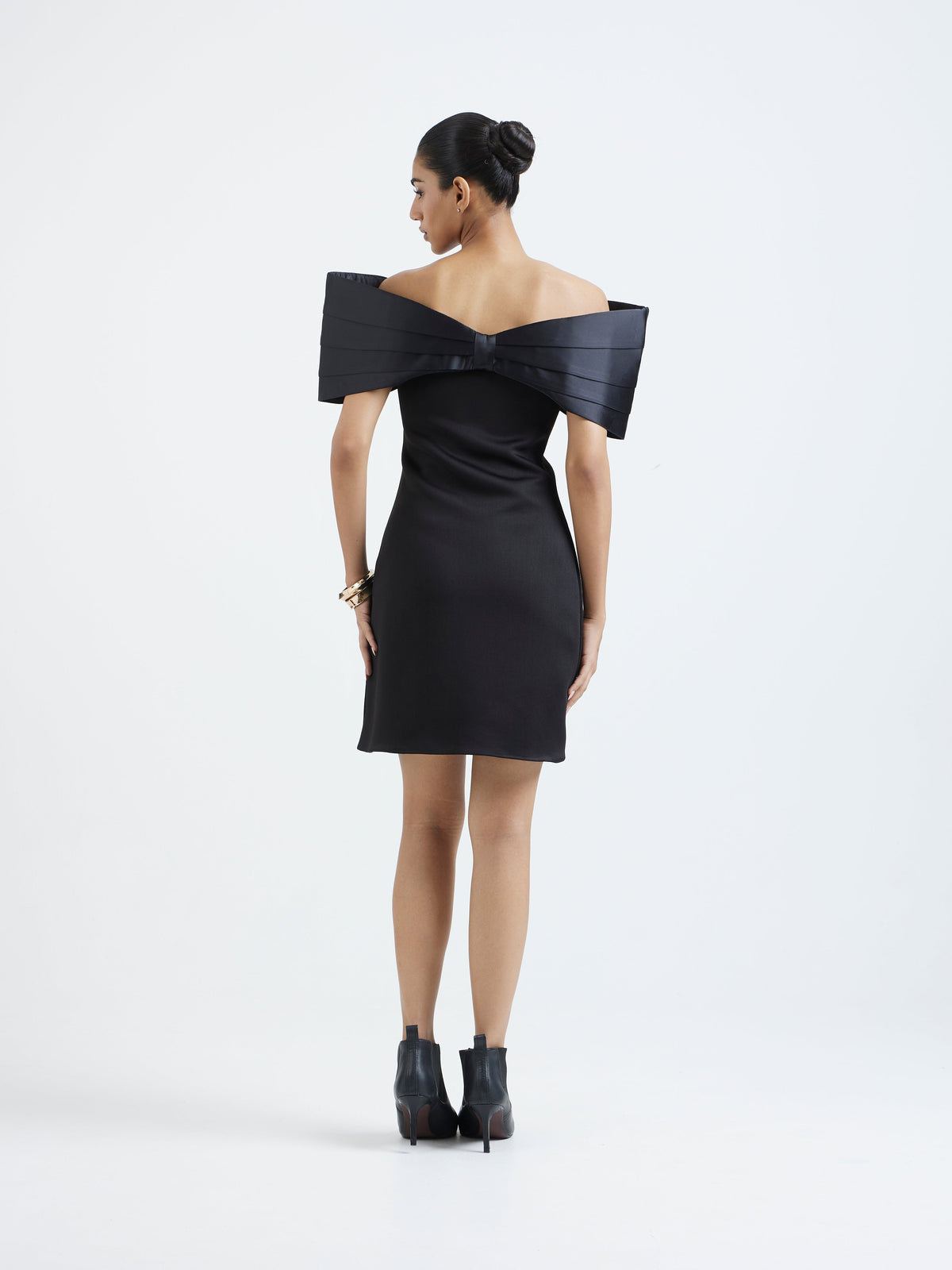 Detachable Structured Bow
