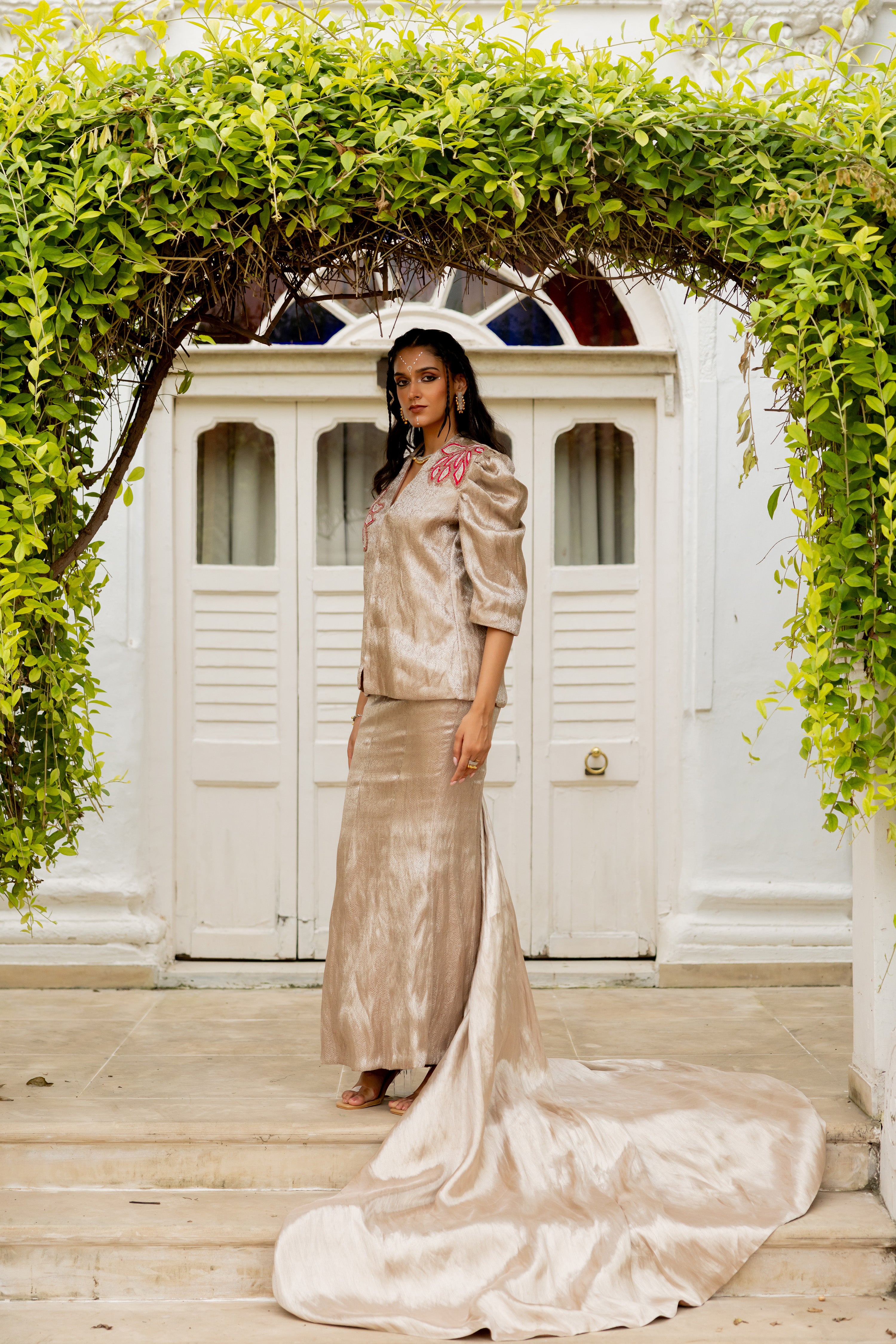 SNAKE PRINT SHIRT AND TRAIL SKIRT (Karima)