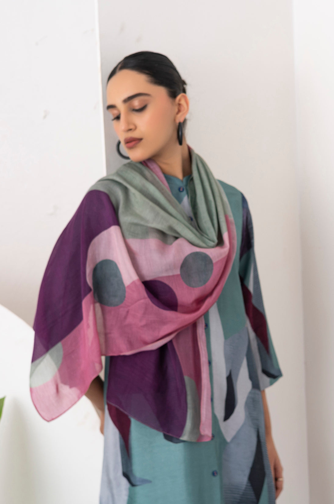 Salmon Pink & Wine Thin Chanderi Printed Stole  (1 PC)