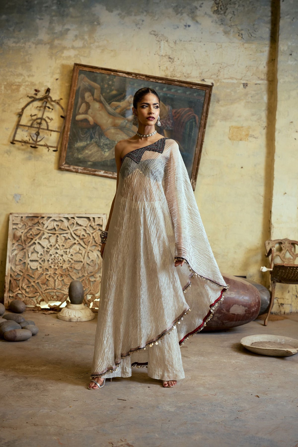 OFF SHOULDERED CAPE SET