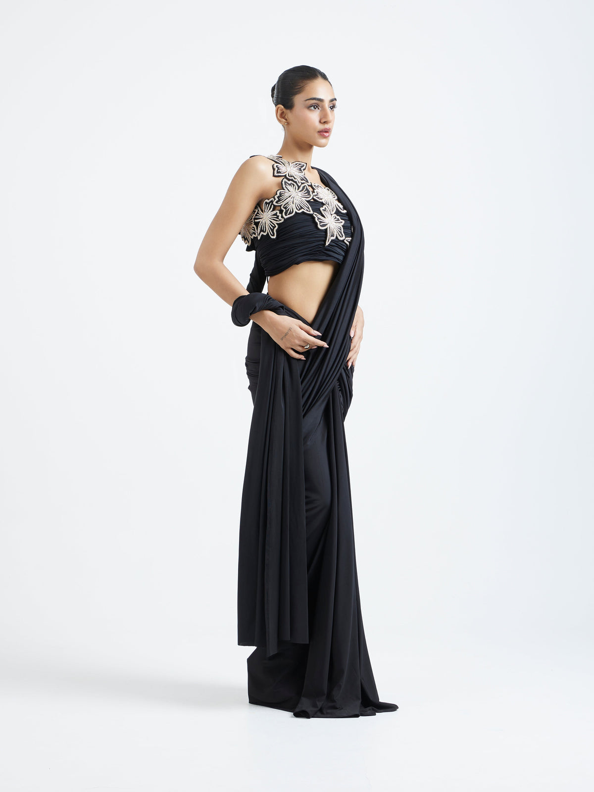 Mansi+ Zardozi overlay + Detachable pallu