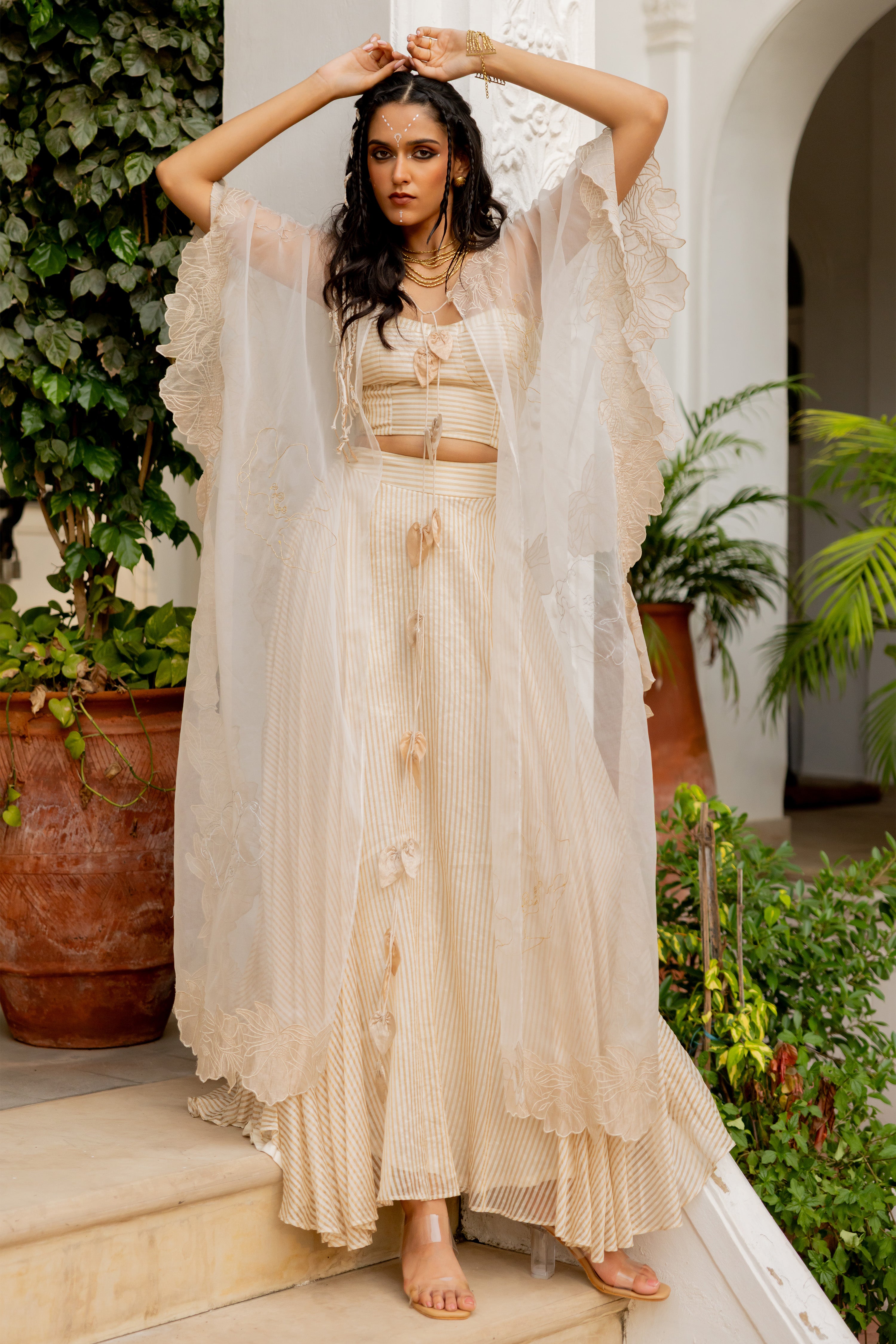 Ivory cape set (Yutika)