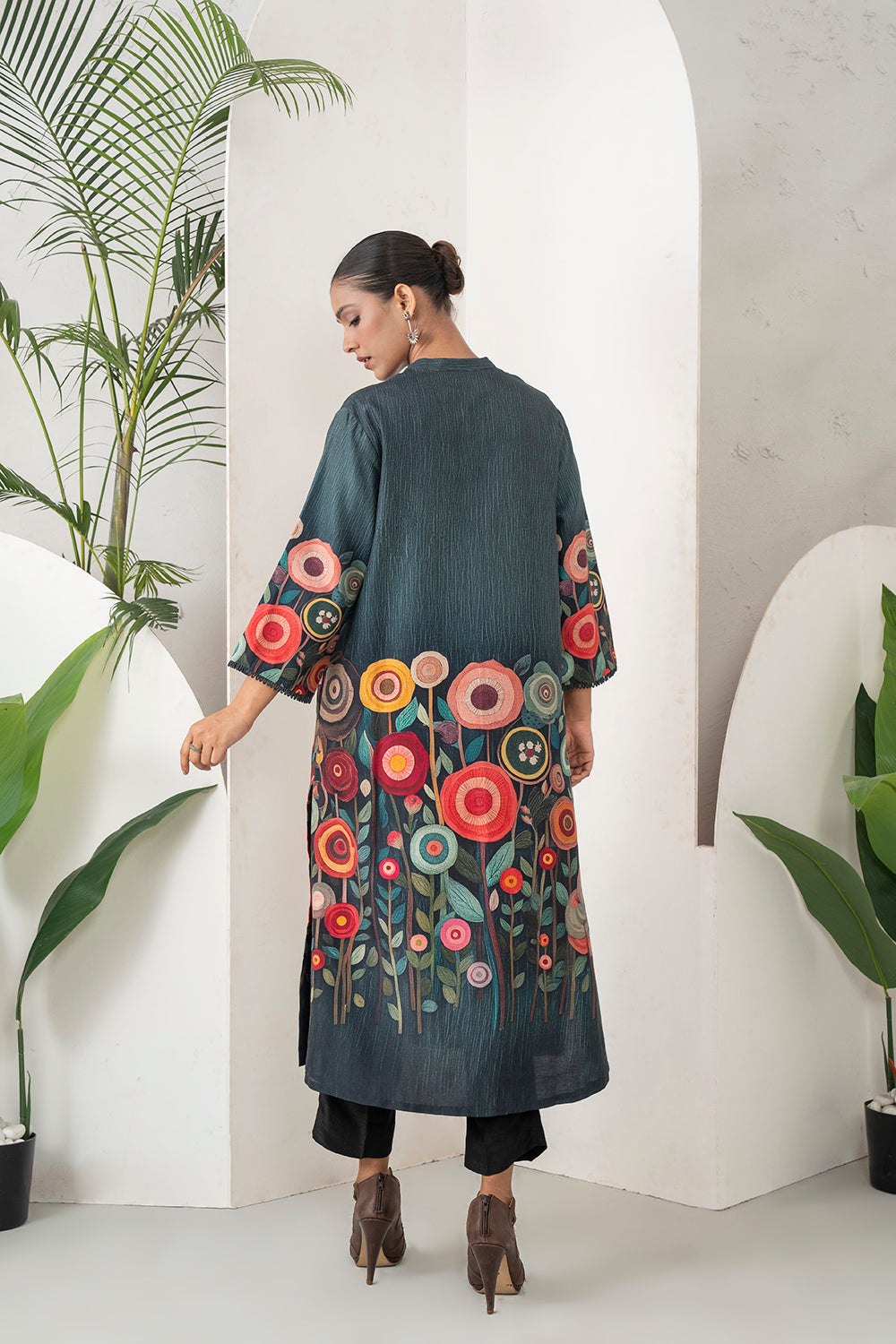Charcoal Silk Chanderi Striking Floral Illustration Printed Dress Set (2 PCS)