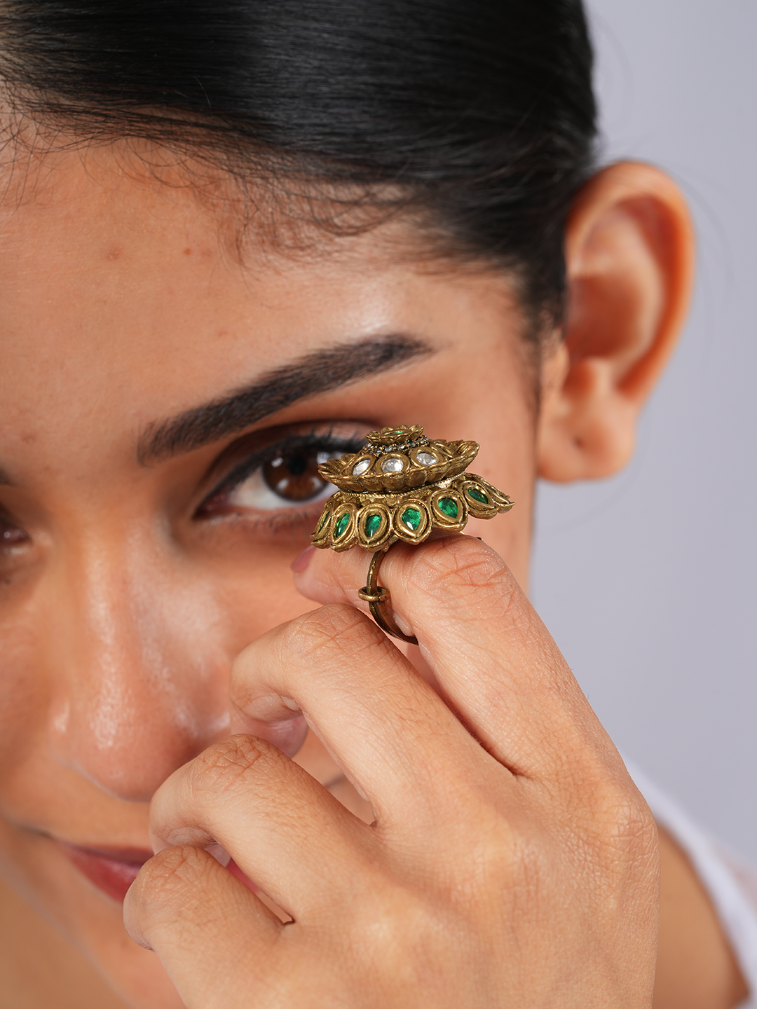 Emerald Noor Ring