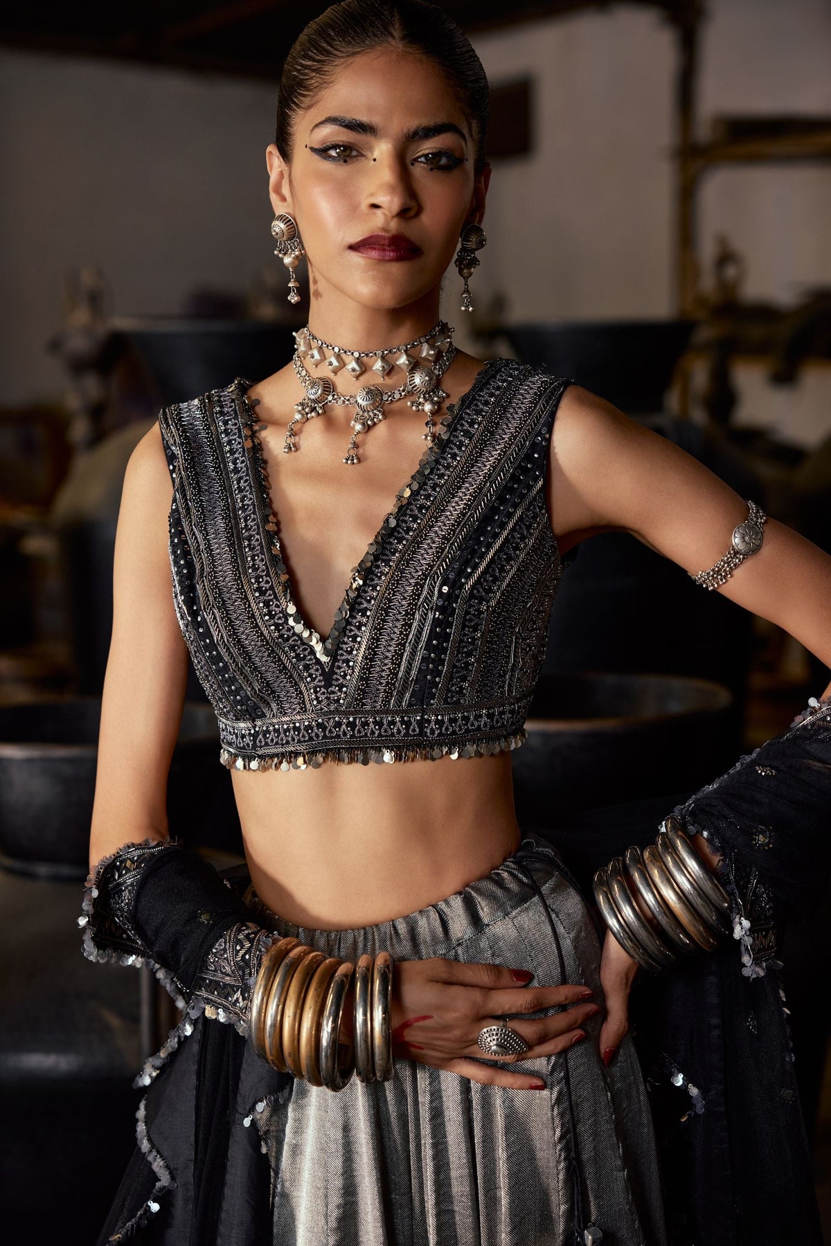 BLACK SILVER LEHNGHA