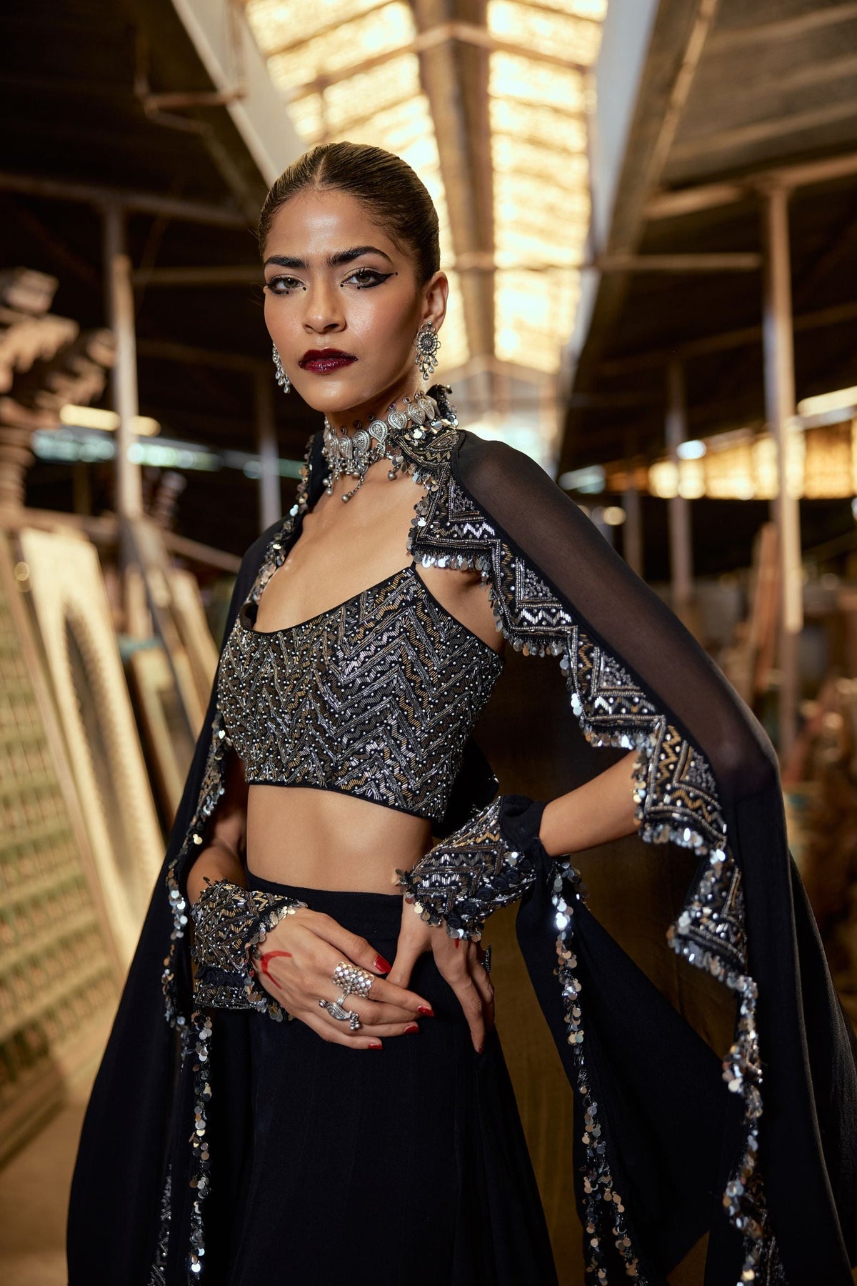 BLACK CAPE