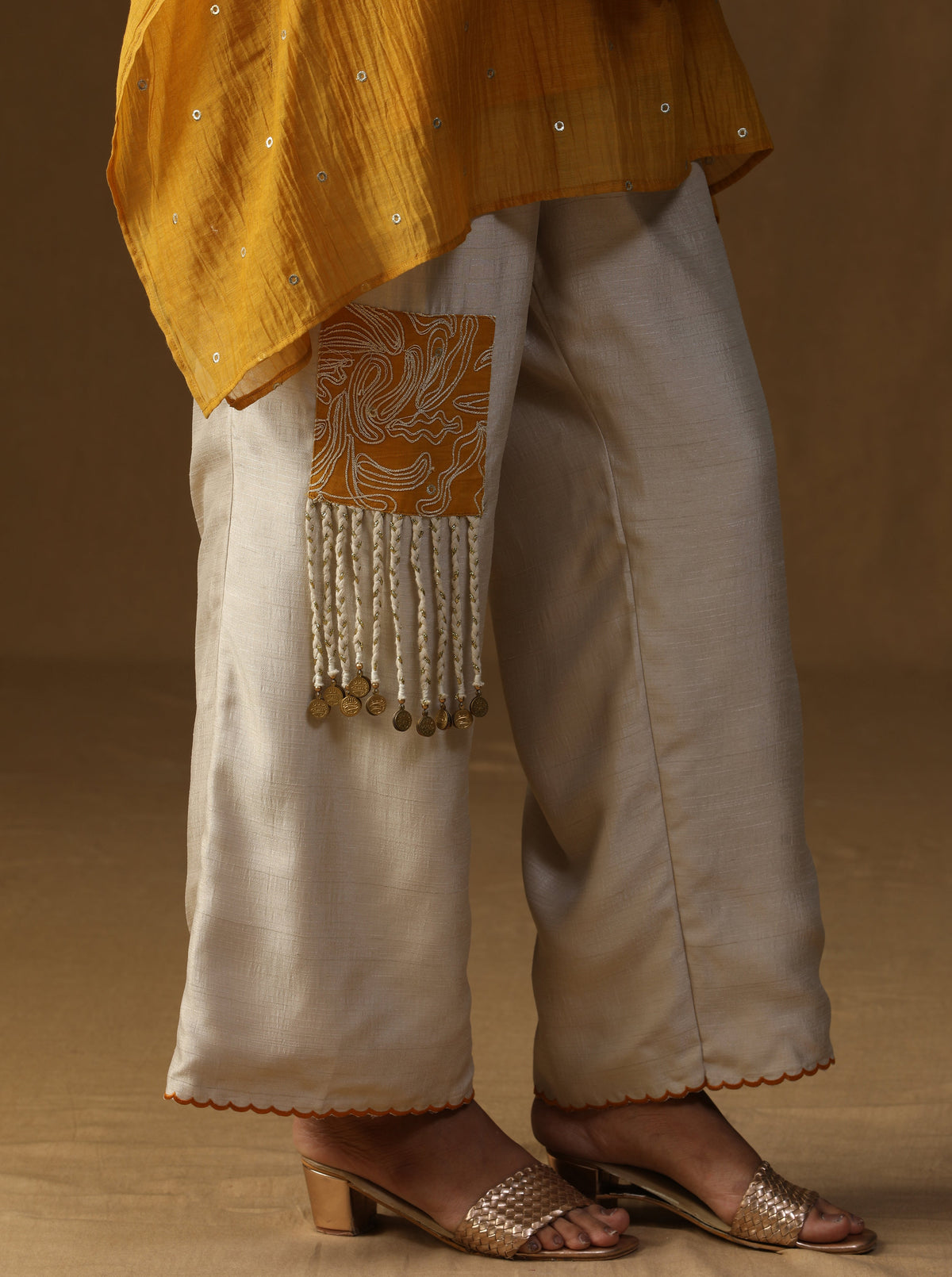 Noorika Set-Sunehri Noor Kaftan Co-ord set