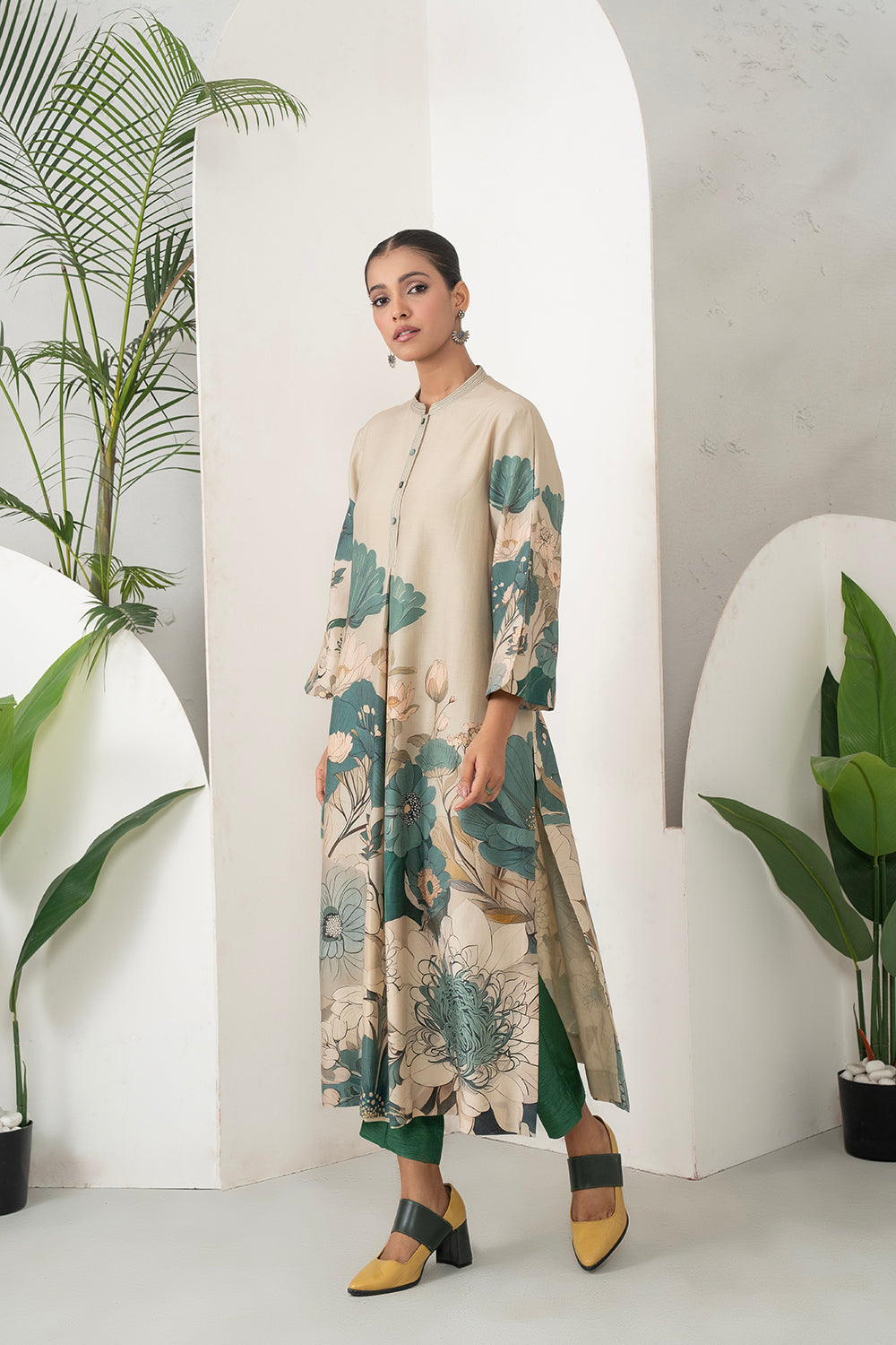 Beige Silk Chanderi Delicate Floral Artwork Printed Tunic Set (2 PCS)