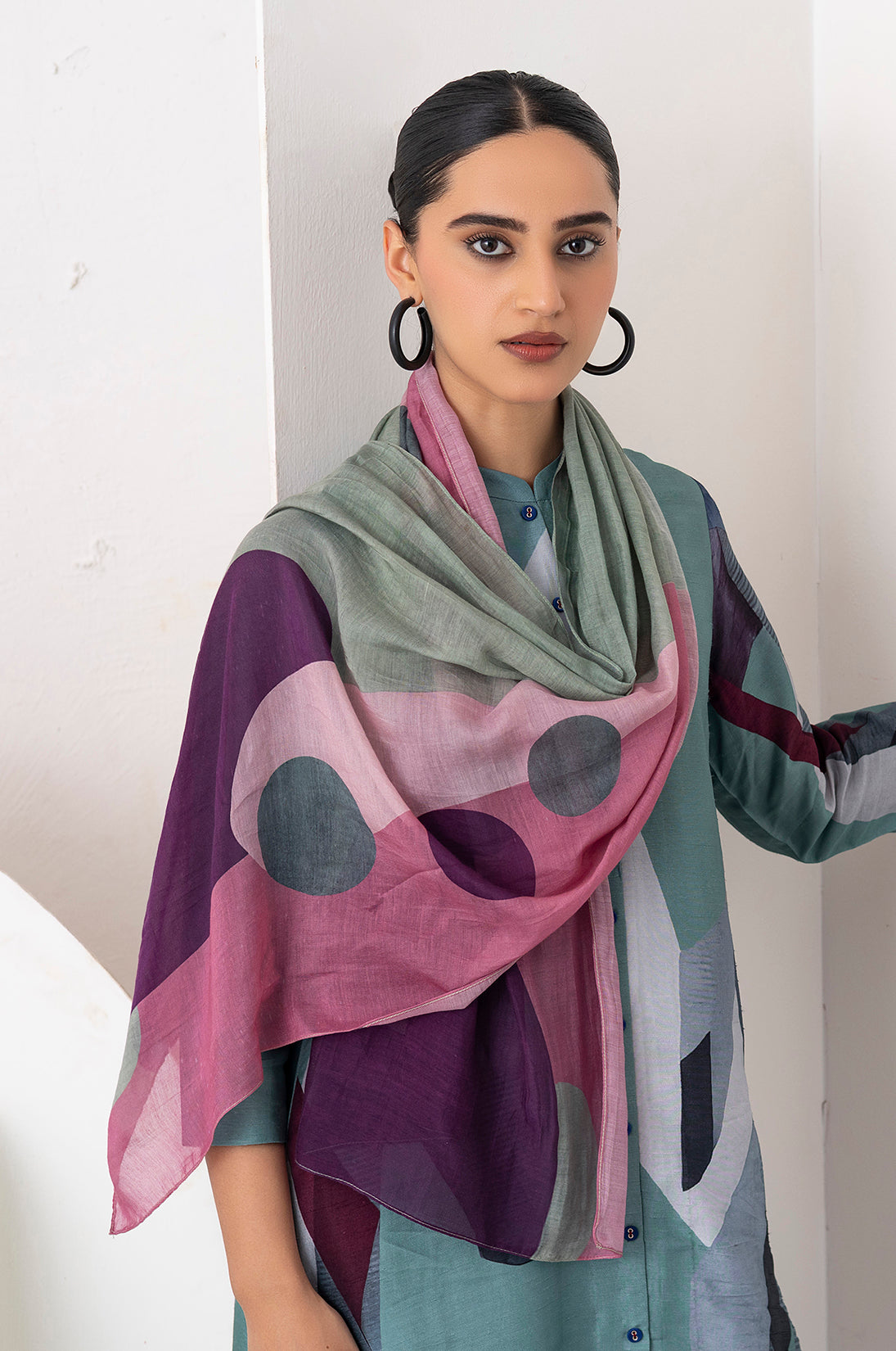 Salmon Pink & Wine Thin Chanderi Printed Stole  (1 PC)