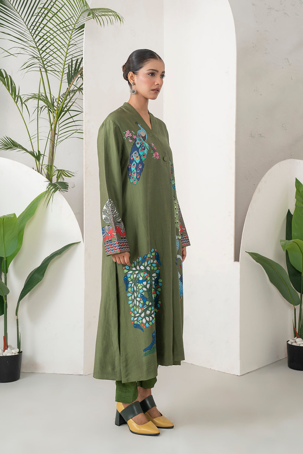 Leaf Green Silk Chanderi Front-Pleated Striking Peacock And Bird Printed Dress Set (2 PCS)