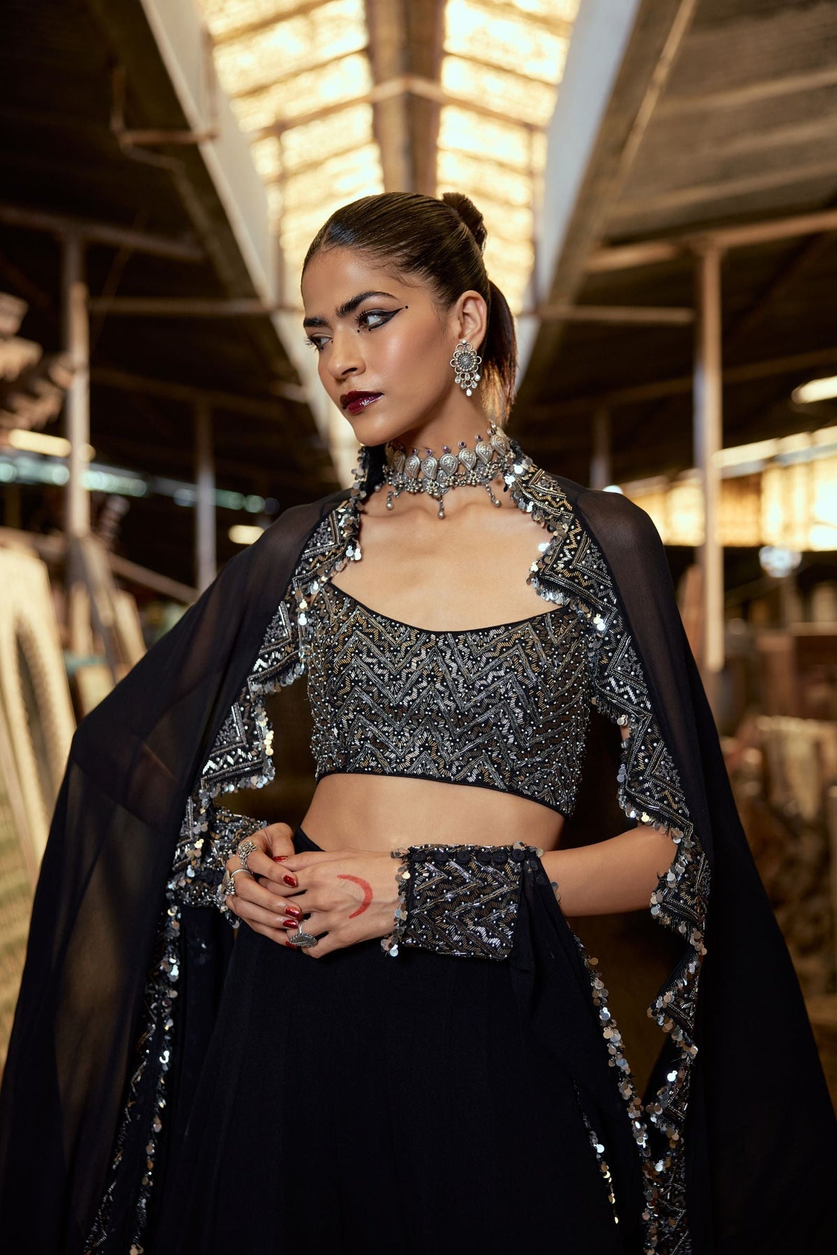 BLACK CAPE