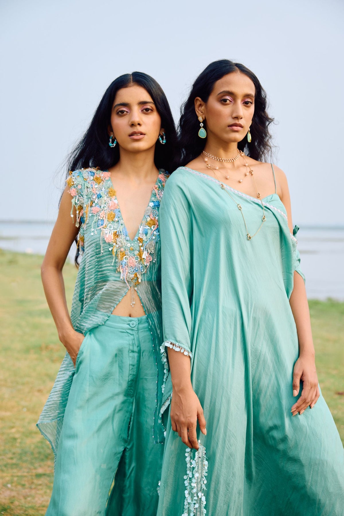 BIAS CAPE SET PAIRED WITH FLARED PANT