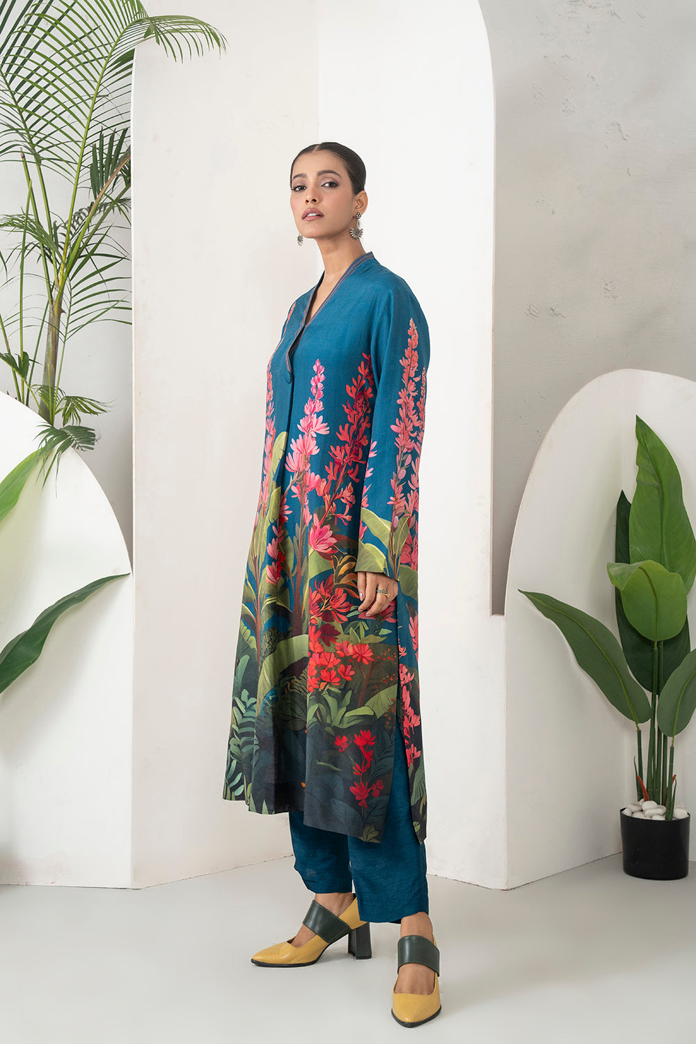 Indigo Silk Chanderi Front-Pleated Tropical Floral Illustration Printed Dress Set (2 PCS)