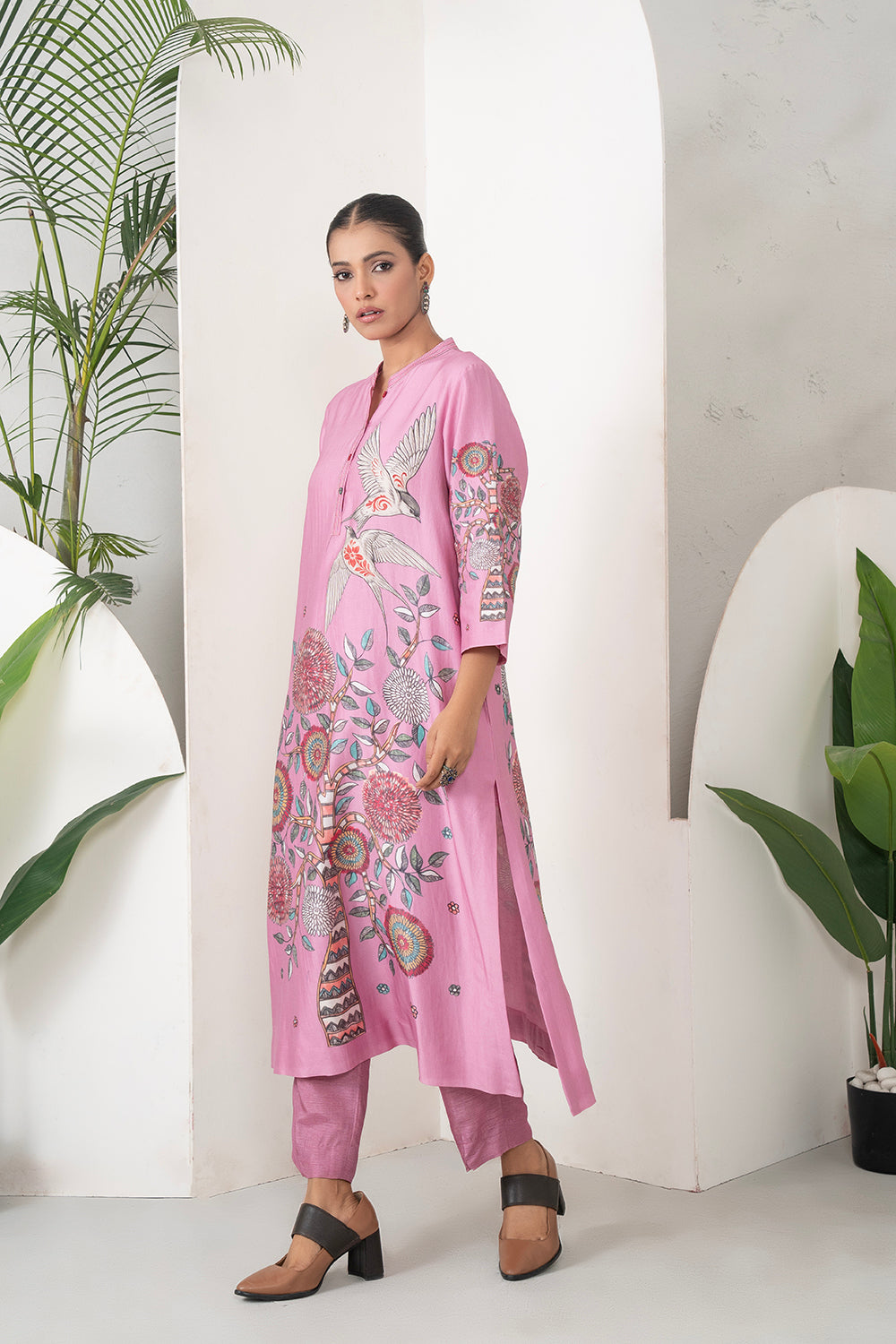 Salmon Pink Silk Chanderi Printed Intricate Bird And Floral Printed Tunic Set (2 PCS)