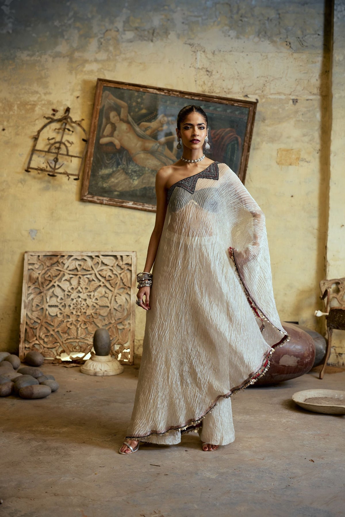 OFF SHOULDERED CAPE SET