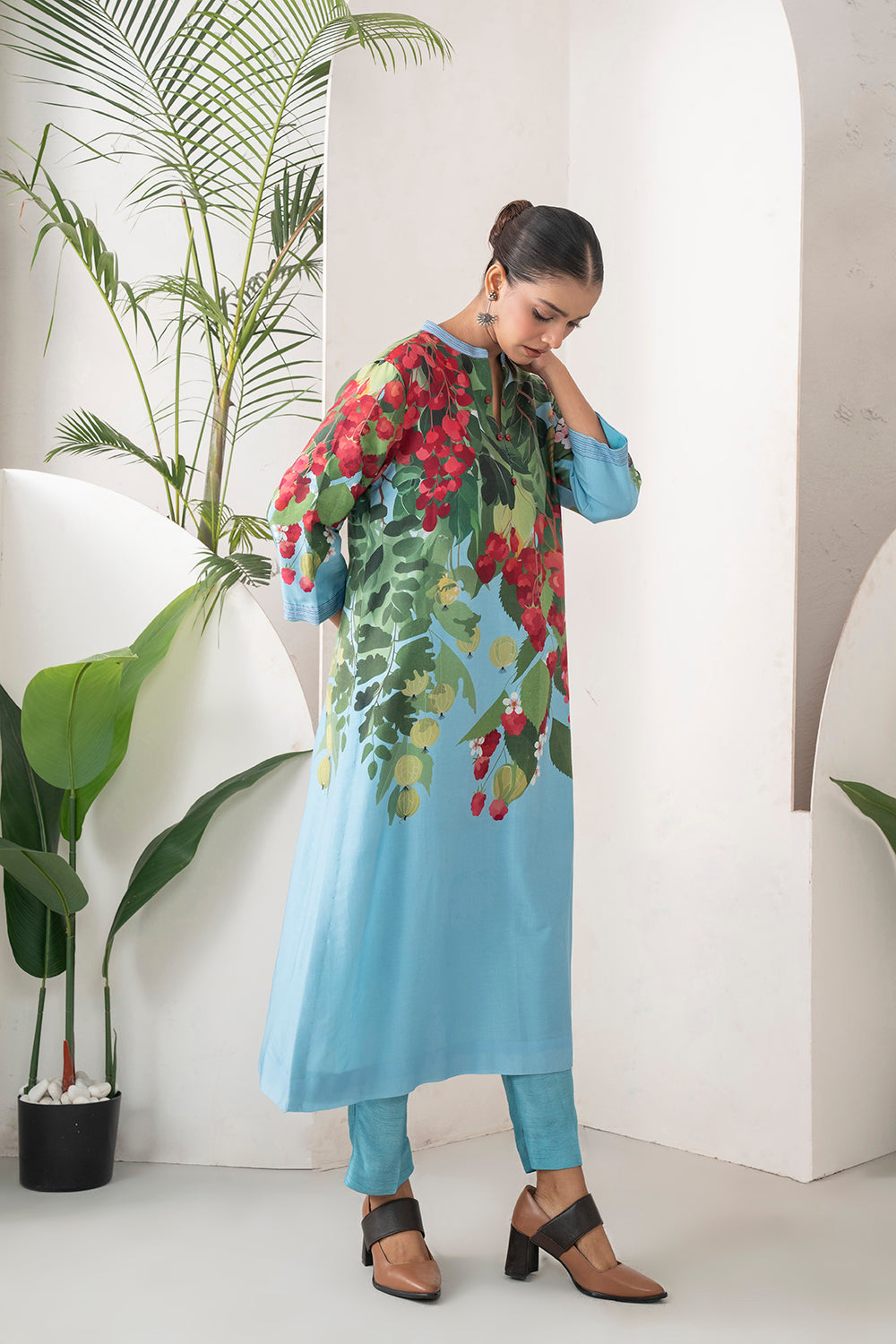 Sky Blue Silk Chanderi Berry And Leaf Illustration Printed Tunic Set (2 PCS)