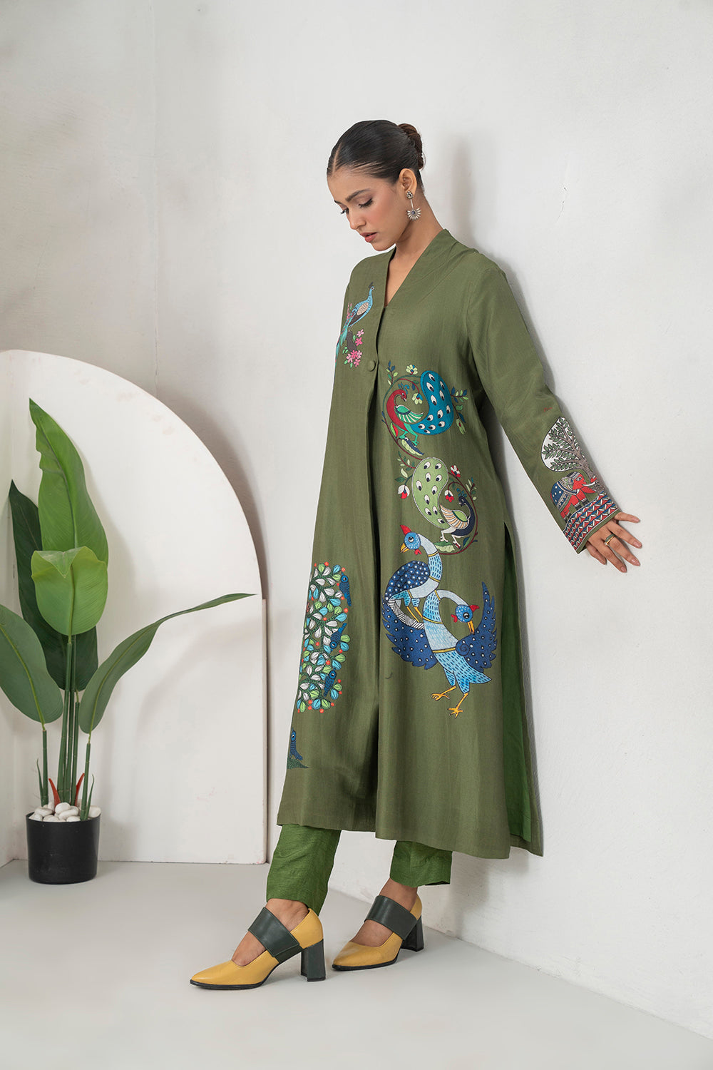 Leaf Green Silk Chanderi Front-Pleated Striking Peacock And Bird Printed Dress Set (2 PCS)
