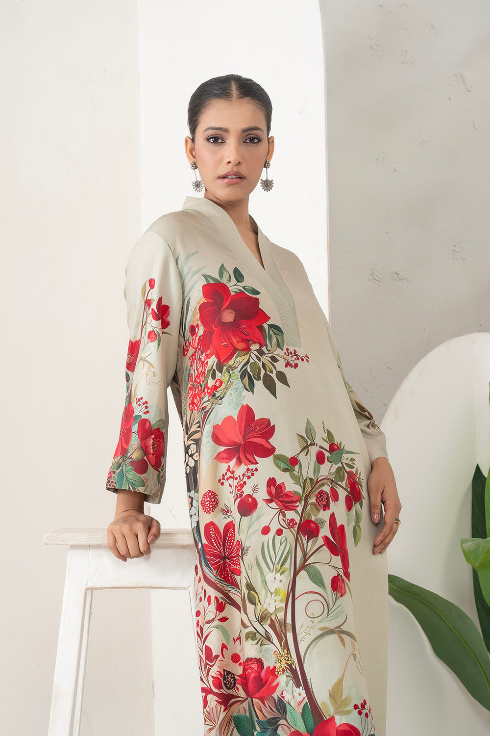 Beige Silk Chanderi Elegant Floral Printed Tunic Set (2 PCS)