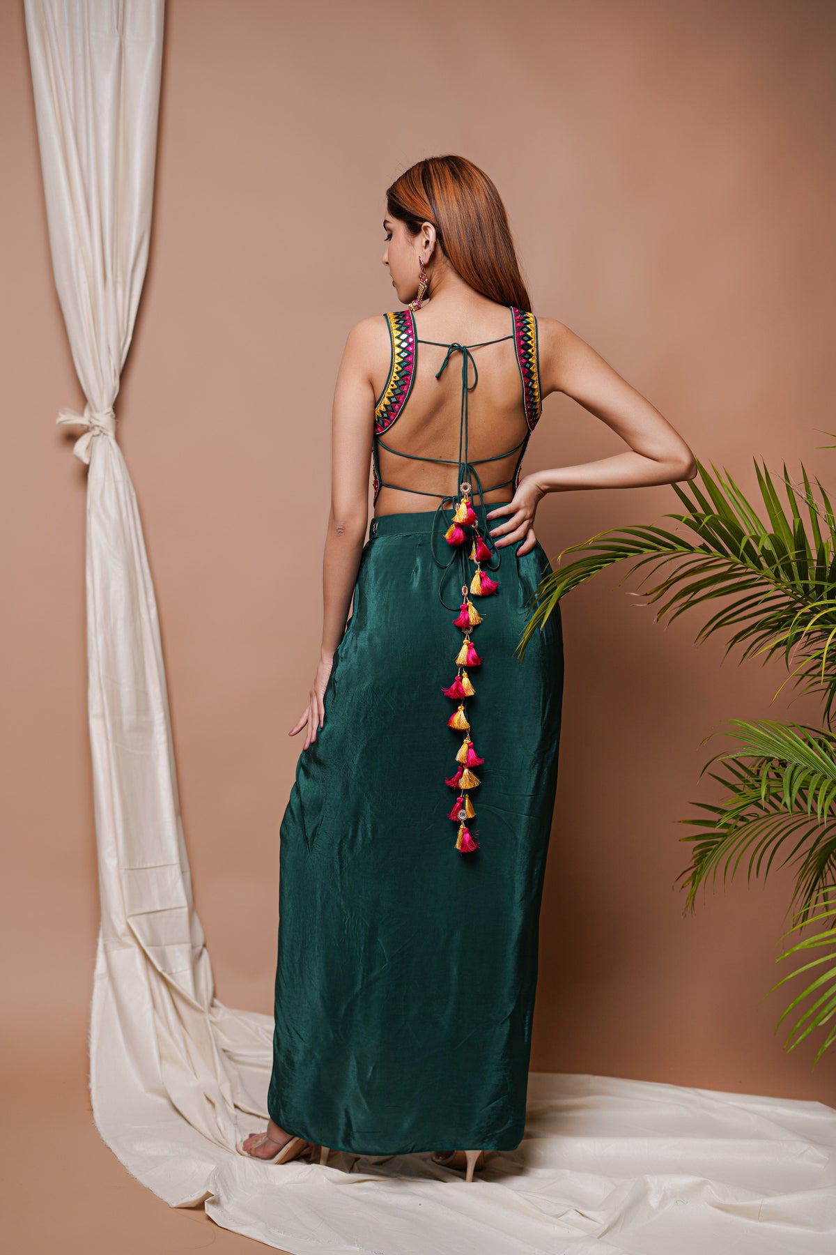 BOTTLE GREEN BACKLESS DRAPE  SKIRT SET  (SET OF 2)