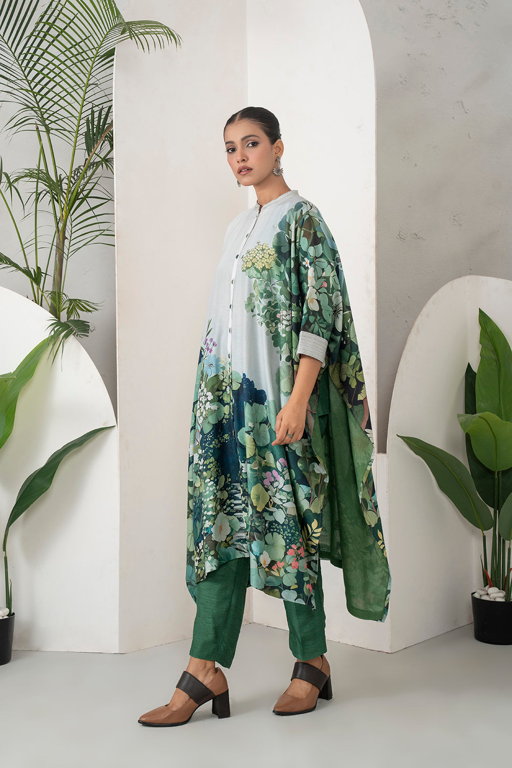 Ivory Silk Chanderi Vivid Garden Illustration Printed Kaftan Set (3 PCS)