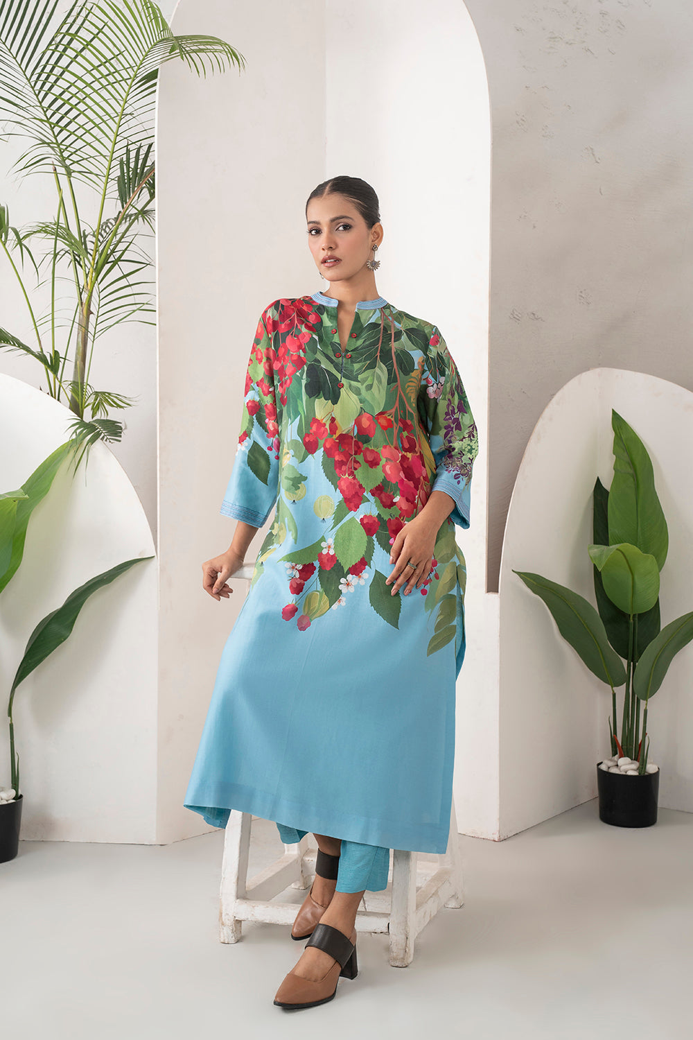 Sky Blue Silk Chanderi Berry And Leaf Illustration Printed Tunic Set (2 PCS)