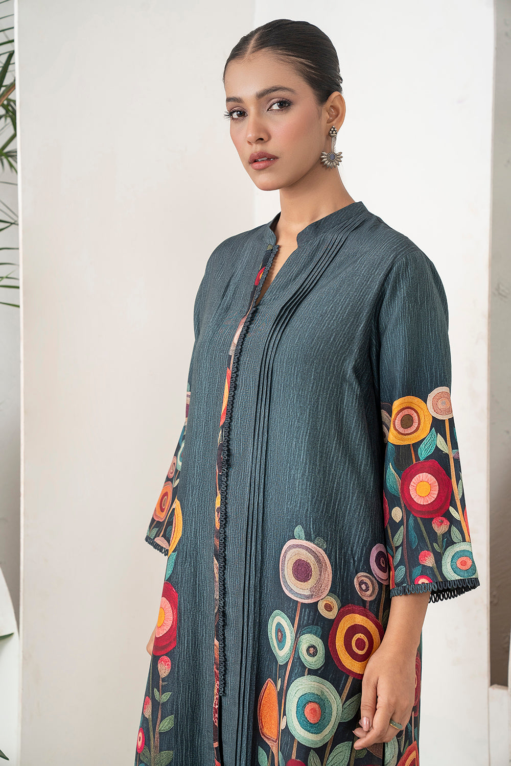 Charcoal Silk Chanderi Striking Floral Illustration Printed Dress Set (2 PCS)