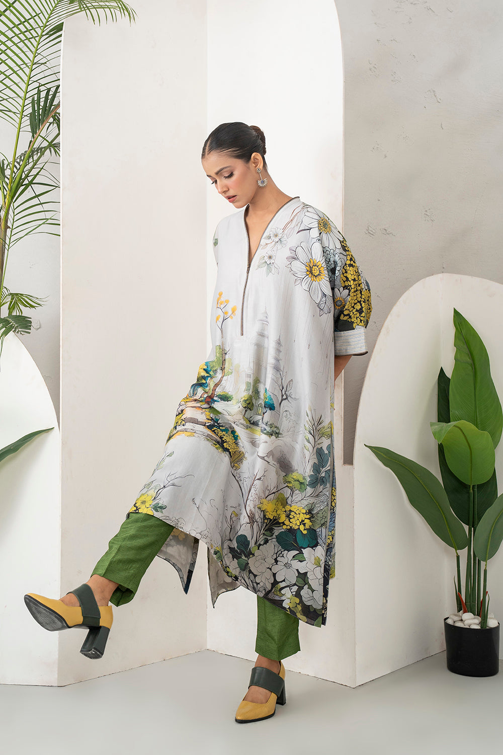 Grey Silk Chanderi Painterly Landscape Printed Zippered Dress Set (2 PCS)