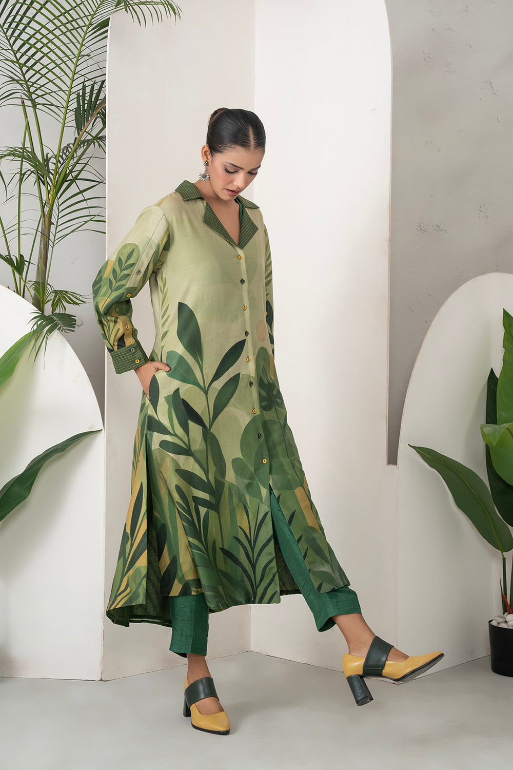 Shades Of Green Silk Chanderi Lush Jungle Printed Dress Set (3 PCS)