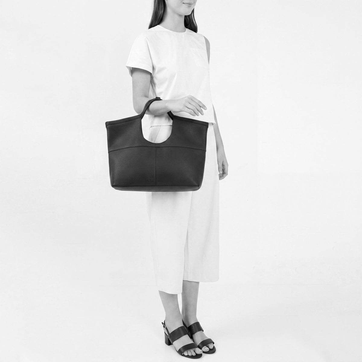 ARENDT TOTE PEBBLE