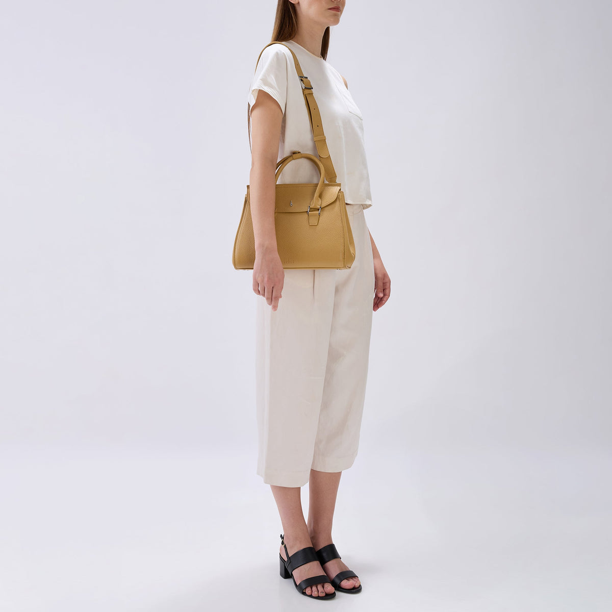COCO SATCHEL MEDIUM PEBBLE BISQUE